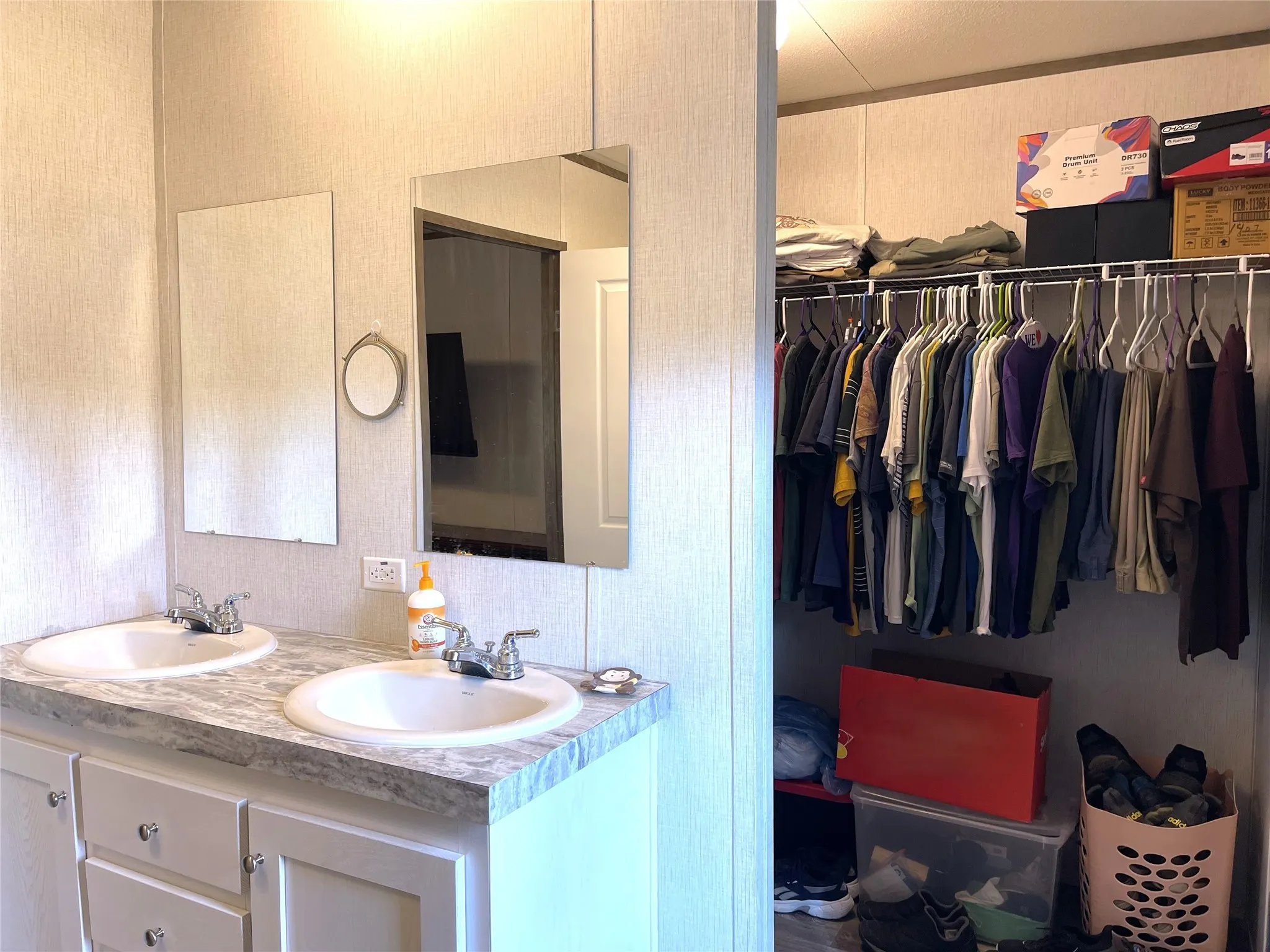 Mobile Home For Sale in Limestone County , 3233 Lcr 460, Mexia, Texas 76667, 2 Bedroom, 2 Bathroom, Garage spaces, 912 Sqft, built in 2026, mls#21346337, Real Estate Agent in Mexia, Homes For Sale in Limestone county, Homes For Sale in Mexia, Realtor in Mexia Texas, Real Estate Brokerage Independent Realty Texas, Luminita Cordes Realtor