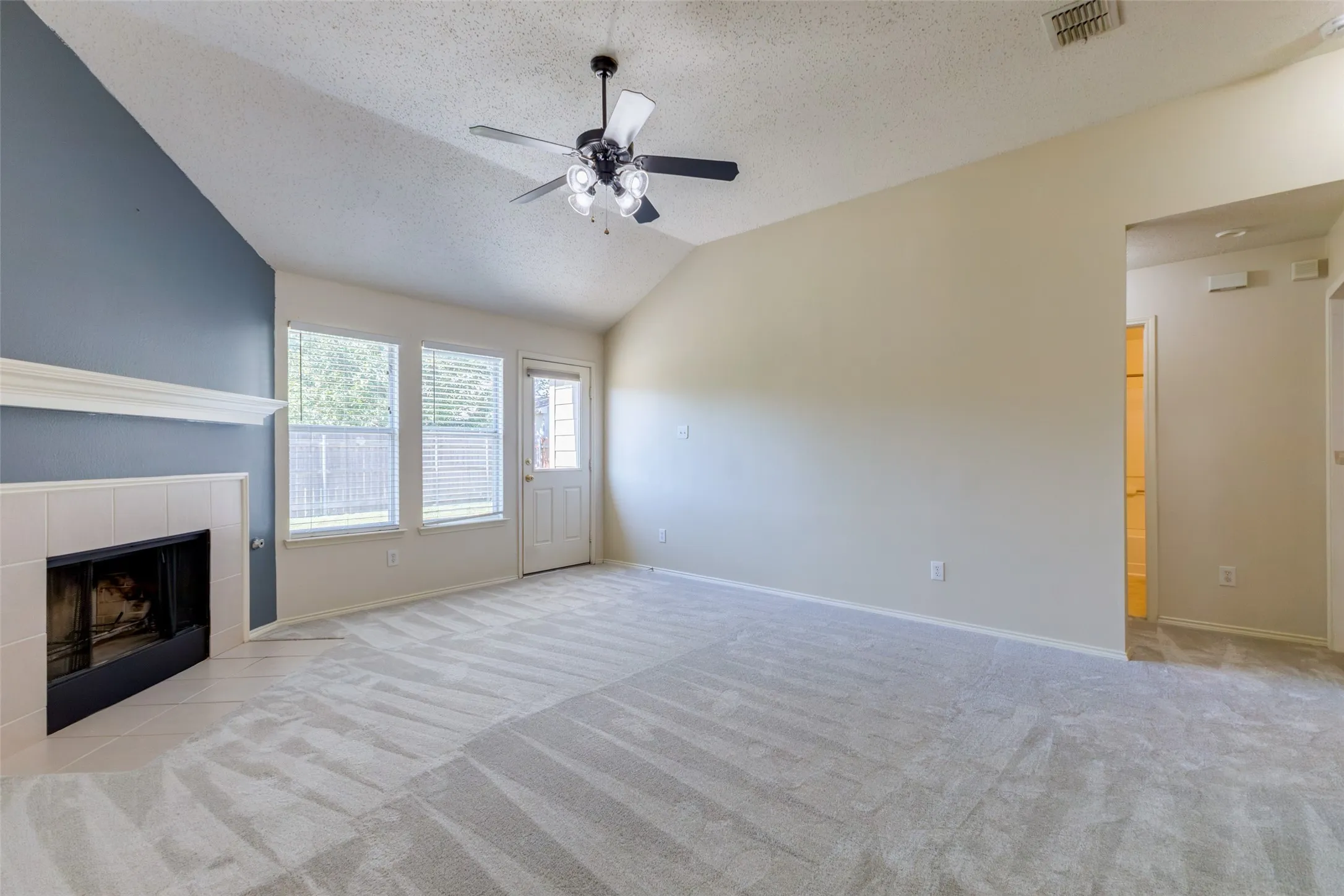 Single Family Residence For Sale in Kaufman County , 2018 Gardenia Drive, Forney, Texas 75126, 3 Bedroom, 2 Bathroom, 2 Garage spaces, 1,592 Sqft, built in 2004, mls#21344132, Real Estate Agent in Forney, Homes For Sale in Kaufman county, Homes For Sale in Forney, Realtor in Forney Texas, Real Estate Brokerage Independent Realty Texas, Luminita Cordes Realtor