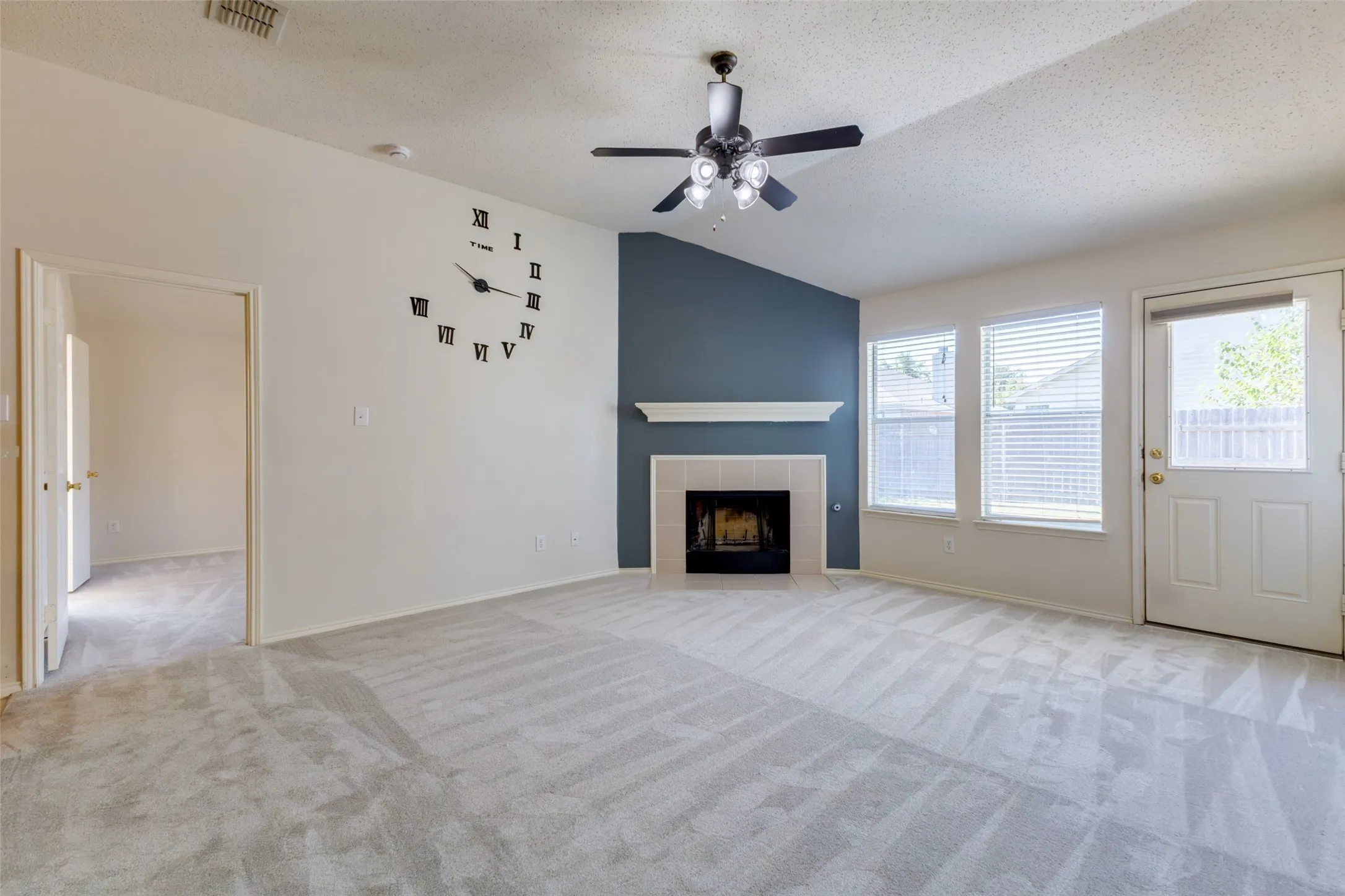 Single Family Residence For Sale in Kaufman County , 2018 Gardenia Drive, Forney, Texas 75126, 3 Bedroom, 2 Bathroom, 2 Garage spaces, 1,592 Sqft, built in 2004, mls#21344132, Real Estate Agent in Forney, Homes For Sale in Kaufman county, Homes For Sale in Forney, Realtor in Forney Texas, Real Estate Brokerage Independent Realty Texas, Luminita Cordes Realtor