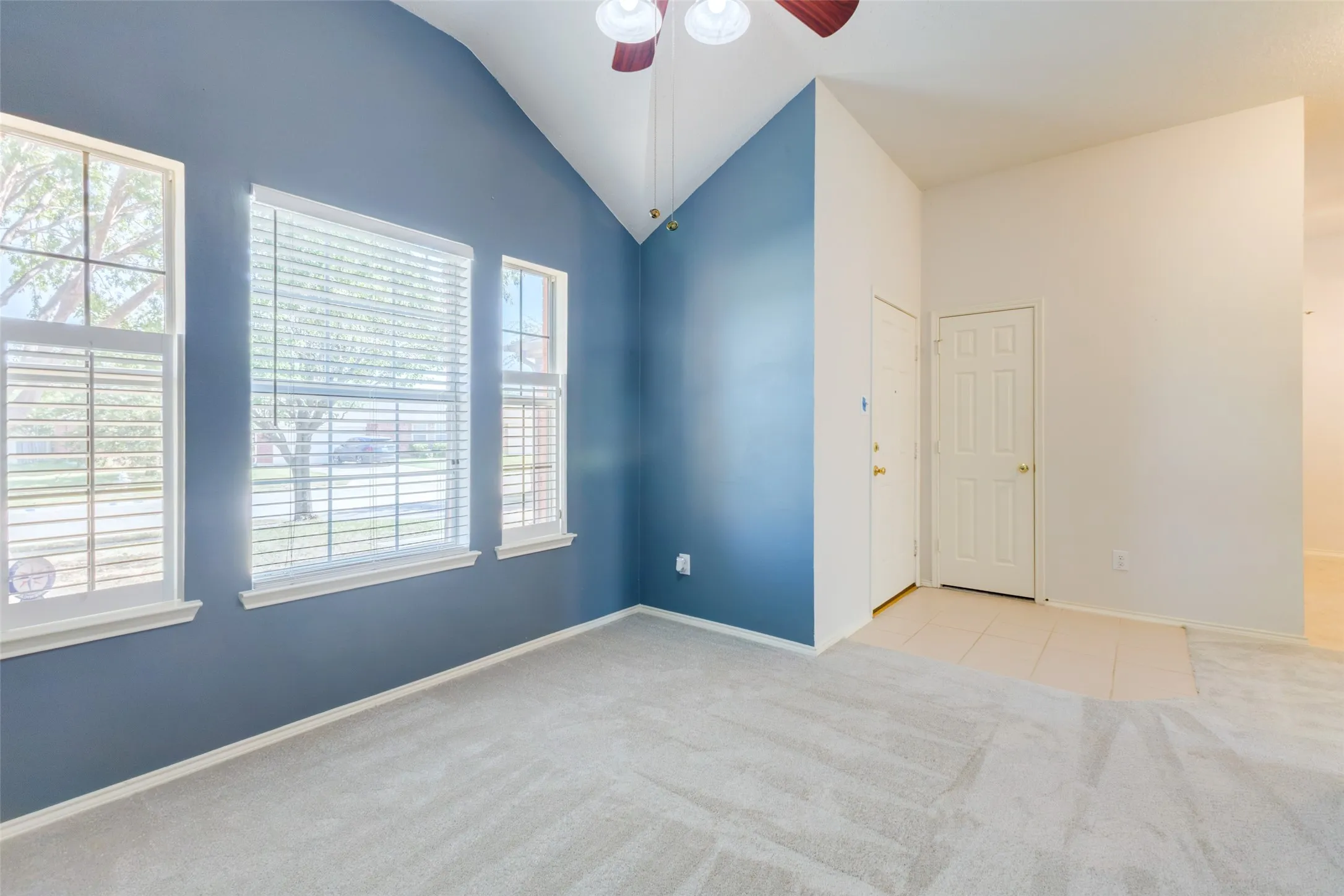 Single Family Residence For Sale in Kaufman County , 2018 Gardenia Drive, Forney, Texas 75126, 3 Bedroom, 2 Bathroom, 2 Garage spaces, 1,592 Sqft, built in 2004, mls#21344132, Real Estate Agent in Forney, Homes For Sale in Kaufman county, Homes For Sale in Forney, Realtor in Forney Texas, Real Estate Brokerage Independent Realty Texas, Luminita Cordes Realtor