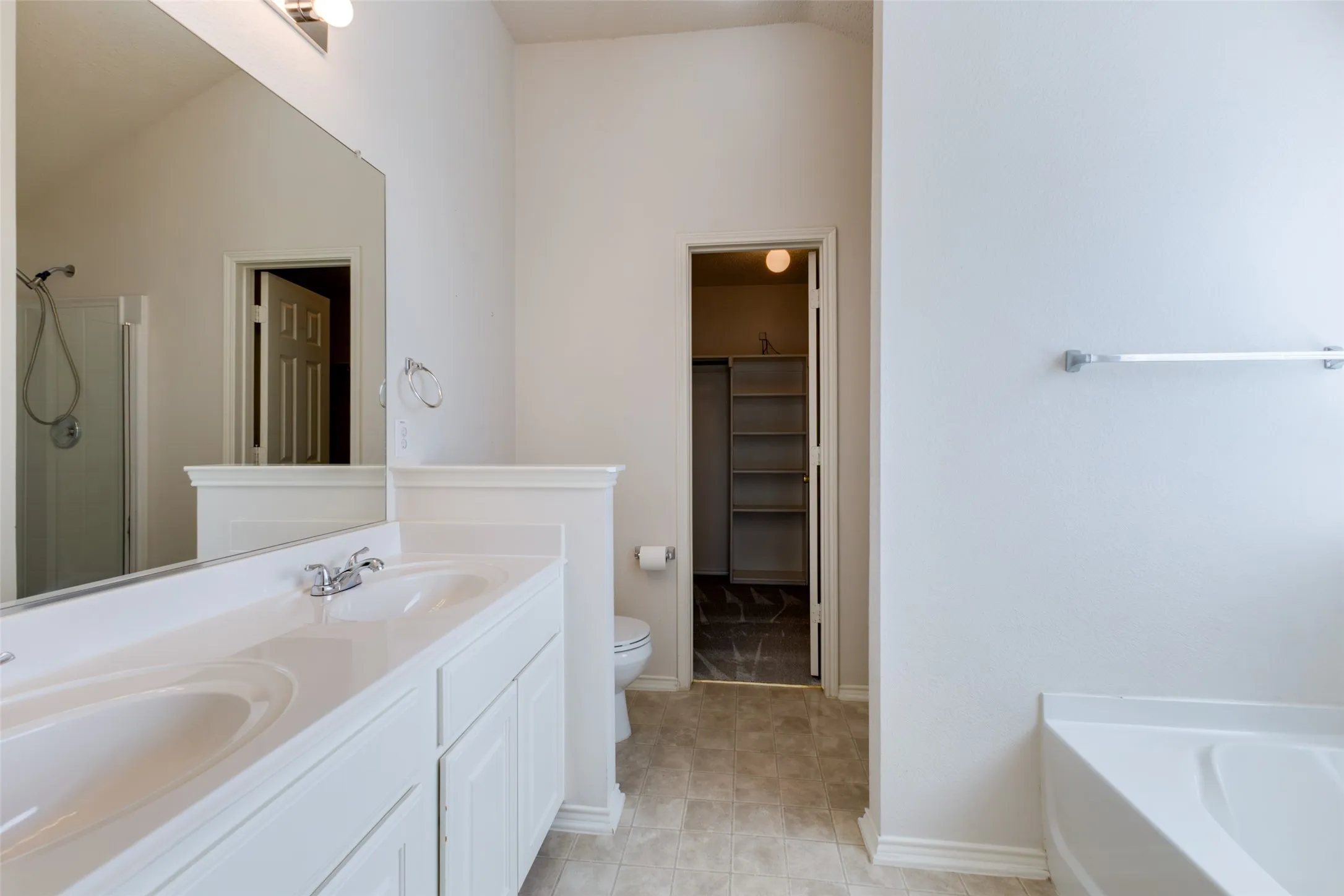 Single Family Residence For Sale in Kaufman County , 2018 Gardenia Drive, Forney, Texas 75126, 3 Bedroom, 2 Bathroom, 2 Garage spaces, 1,592 Sqft, built in 2004, mls#21344132, Real Estate Agent in Forney, Homes For Sale in Kaufman county, Homes For Sale in Forney, Realtor in Forney Texas, Real Estate Brokerage Independent Realty Texas, Luminita Cordes Realtor