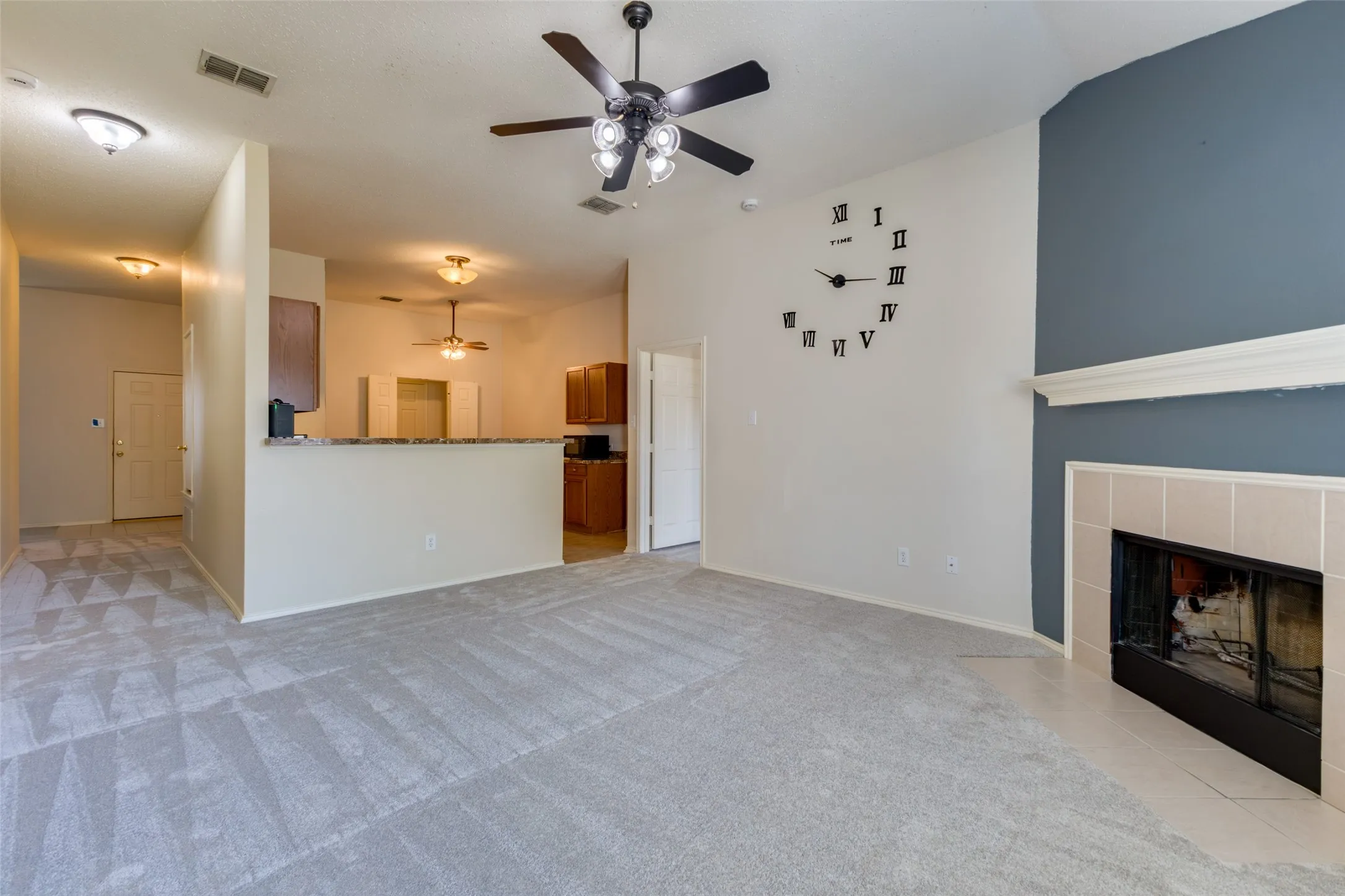 Single Family Residence For Sale in Kaufman County , 2018 Gardenia Drive, Forney, Texas 75126, 3 Bedroom, 2 Bathroom, 2 Garage spaces, 1,592 Sqft, built in 2004, mls#21344132, Real Estate Agent in Forney, Homes For Sale in Kaufman county, Homes For Sale in Forney, Realtor in Forney Texas, Real Estate Brokerage Independent Realty Texas, Luminita Cordes Realtor