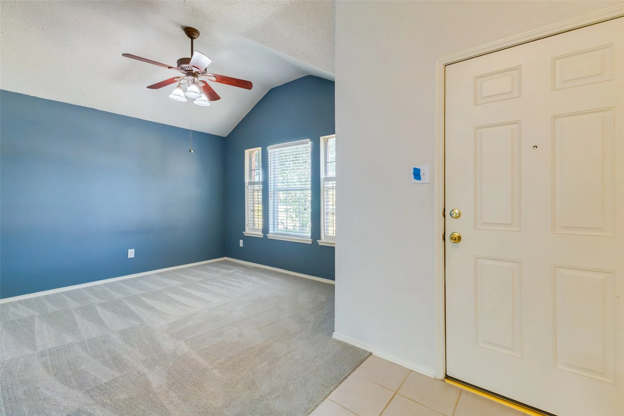 Single Family Residence For Sale in Kaufman County , 2018 Gardenia Drive, Forney, Texas 75126, 3 Bedroom, 2 Bathroom, 2 Garage spaces, 1,592 Sqft, built in 2004, mls#21344132, Real Estate Agent in Forney, Homes For Sale in Kaufman county, Homes For Sale in Forney, Realtor in Forney Texas, Real Estate Brokerage Independent Realty Texas, Luminita Cordes Realtor