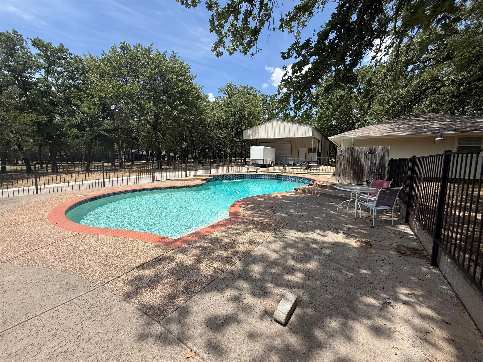 Single Family Residence For Sale in Wise County , 136 Busey Boulevard, Decatur, Texas 76234, 3 Bedroom, 2 Bathroom, 2 Garage spaces, 2,482 Sqft, built in 1987, mls#21345424, Real Estate Agent in Decatur, Homes For Sale in Wise county, Homes For Sale in Decatur, Realtor in Decatur Texas, Real Estate Brokerage Independent Realty Texas, Luminita Cordes Realtor