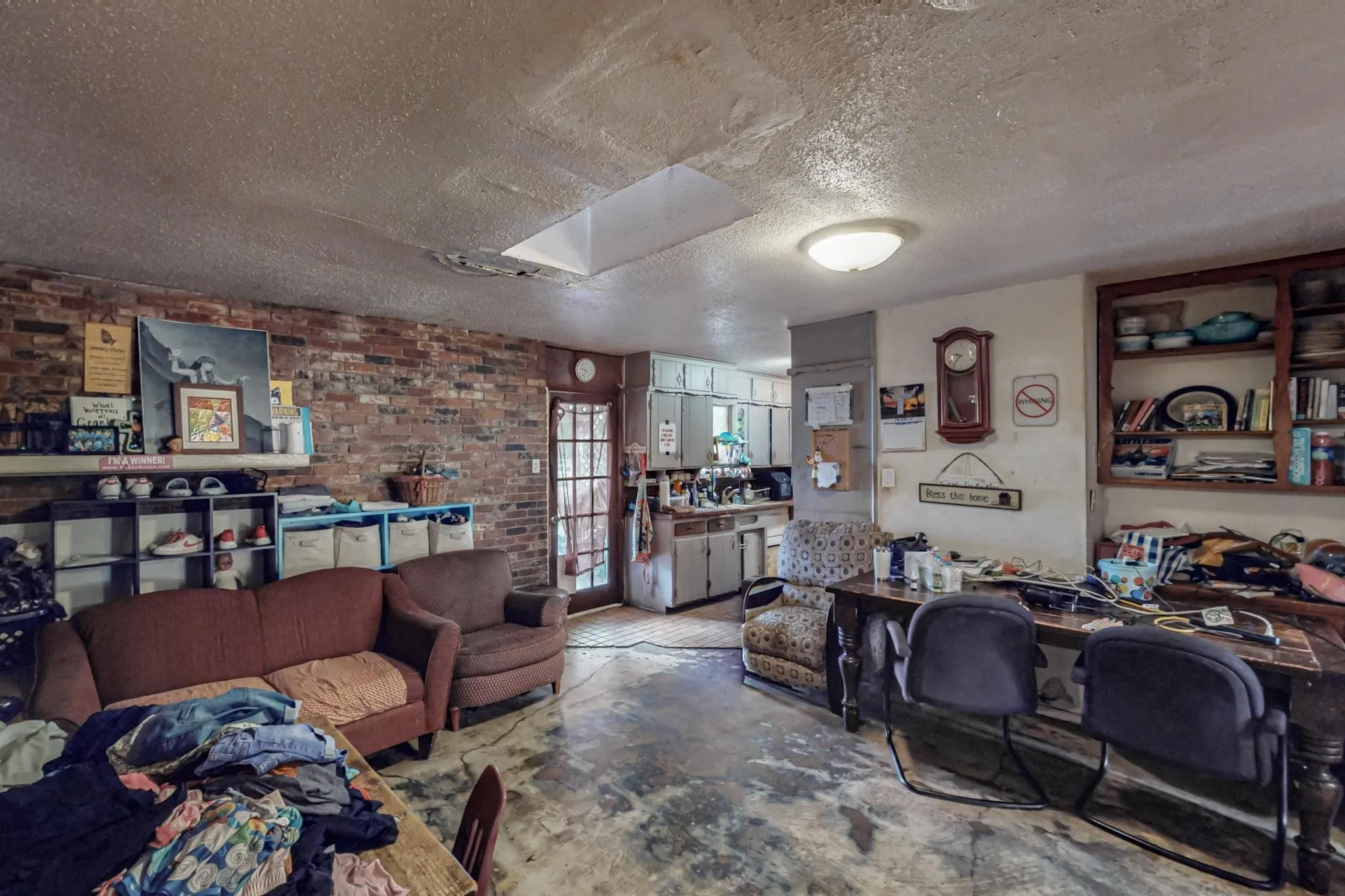 Single Family Residence For Sale in Tarrant County , 6801 Little Ranch Road, North Richland Hills, Texas 76182, 5 Bedrooms, 2 Bathrooms, Garage spaces, 1,883 Sqft, built in 1965, Price $350,000, mls#21346342, Real Estate Agent in North Richland Hills, Homes For Sale in Tarrant county, Homes For Sale in North Richland Hills, Realtor in North Richland Hills Texas, Real Estate Brokerage Independent Realty Texas, Luminita Cordes Realtor