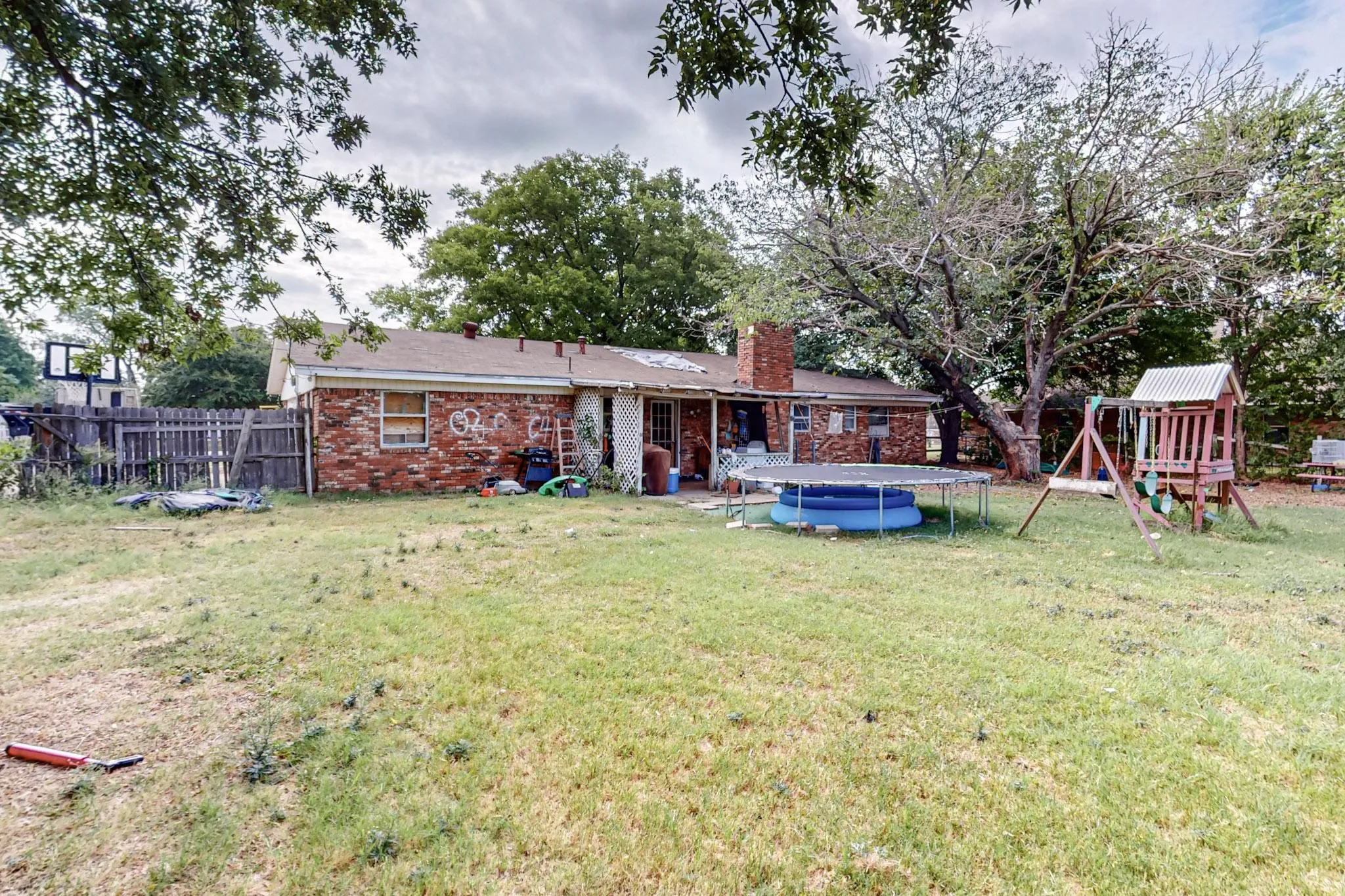 Single Family Residence For Sale in Tarrant County , 6801 Little Ranch Road, North Richland Hills, Texas 76182, 5 Bedrooms, 2 Bathrooms, Garage spaces, 1,883 Sqft, built in 1965, Price $350,000, mls#21346342, Real Estate Agent in North Richland Hills, Homes For Sale in Tarrant county, Homes For Sale in North Richland Hills, Realtor in North Richland Hills Texas, Real Estate Brokerage Independent Realty Texas, Luminita Cordes Realtor