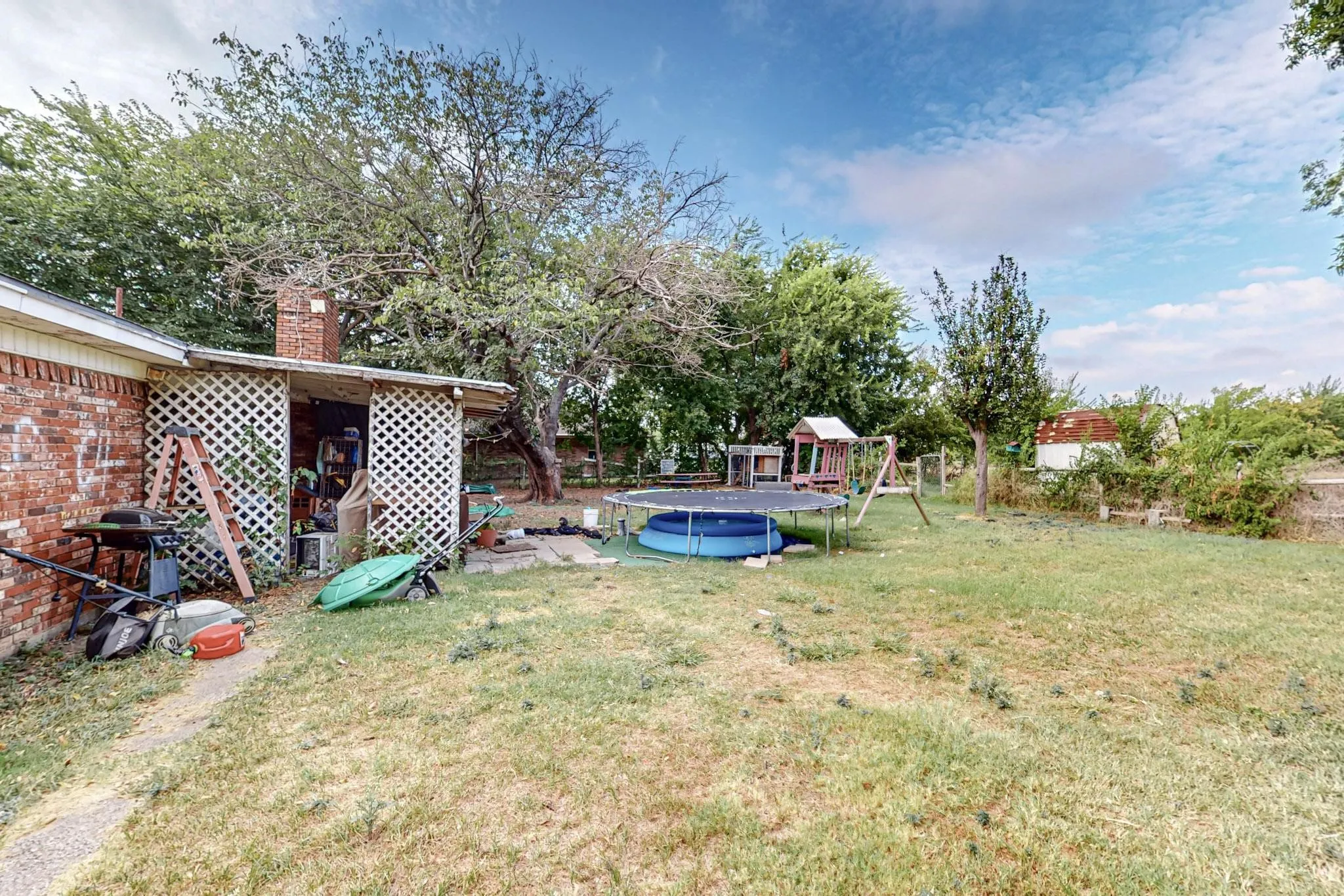 Single Family Residence For Sale in Tarrant County , 6801 Little Ranch Road, North Richland Hills, Texas 76182, 5 Bedrooms, 2 Bathrooms, Garage spaces, 1,883 Sqft, built in 1965, Price $350,000, mls#21346342, Real Estate Agent in North Richland Hills, Homes For Sale in Tarrant county, Homes For Sale in North Richland Hills, Realtor in North Richland Hills Texas, Real Estate Brokerage Independent Realty Texas, Luminita Cordes Realtor