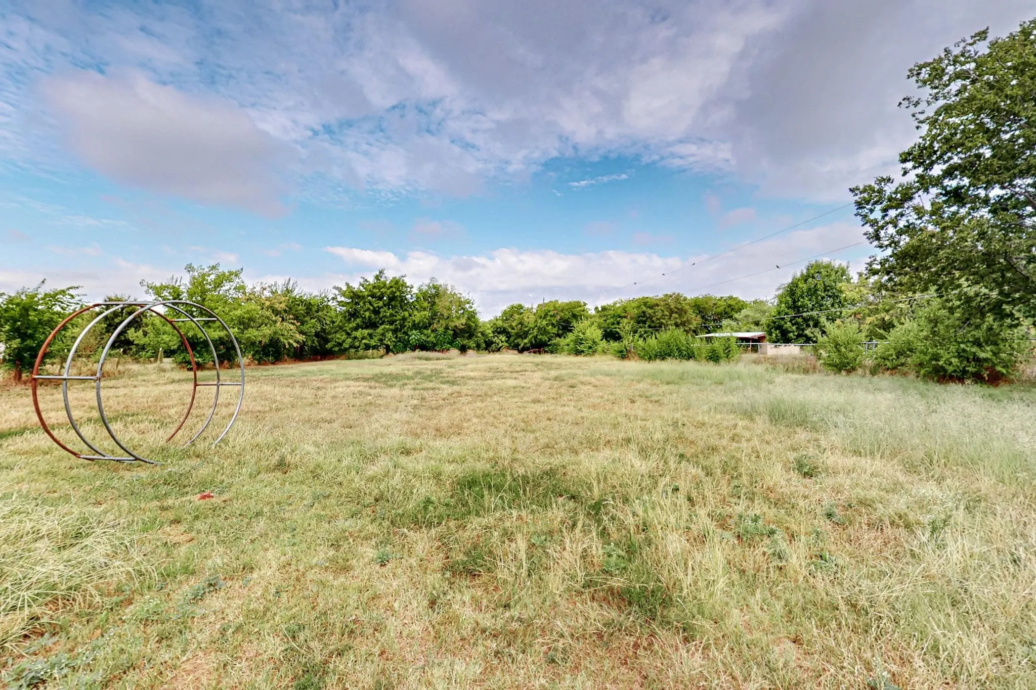 Single Family Residence For Sale in Tarrant County , 6801 Little Ranch Road, North Richland Hills, Texas 76182, 5 Bedrooms, 2 Bathrooms, Garage spaces, 1,883 Sqft, built in 1965, Price $350,000, mls#21346342, Real Estate Agent in North Richland Hills, Homes For Sale in Tarrant county, Homes For Sale in North Richland Hills, Realtor in North Richland Hills Texas, Real Estate Brokerage Independent Realty Texas, Luminita Cordes Realtor