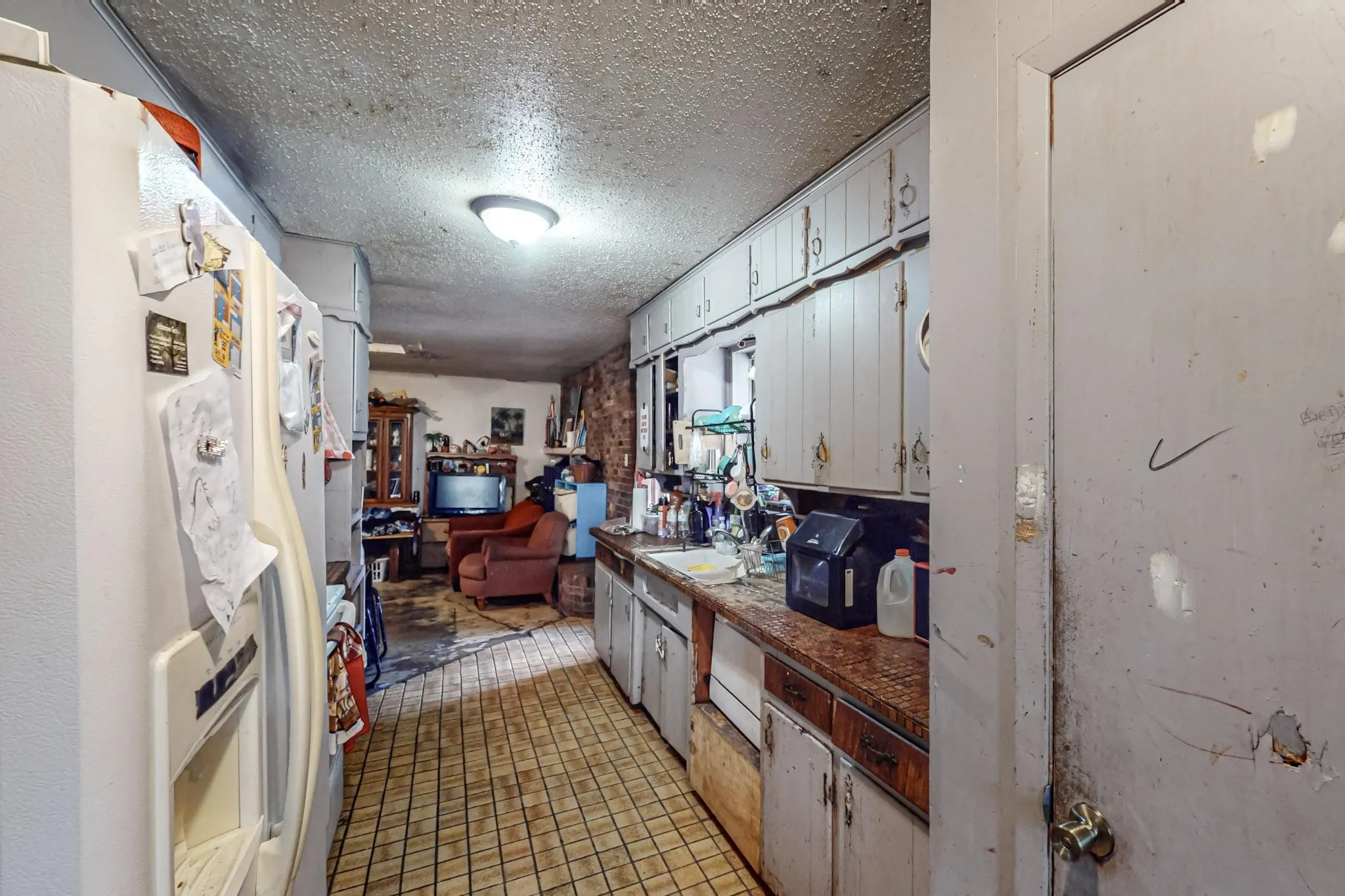 Single Family Residence For Sale in Tarrant County , 6801 Little Ranch Road, North Richland Hills, Texas 76182, 5 Bedrooms, 2 Bathrooms, Garage spaces, 1,883 Sqft, built in 1965, Price $350,000, mls#21346342, Real Estate Agent in North Richland Hills, Homes For Sale in Tarrant county, Homes For Sale in North Richland Hills, Realtor in North Richland Hills Texas, Real Estate Brokerage Independent Realty Texas, Luminita Cordes Realtor