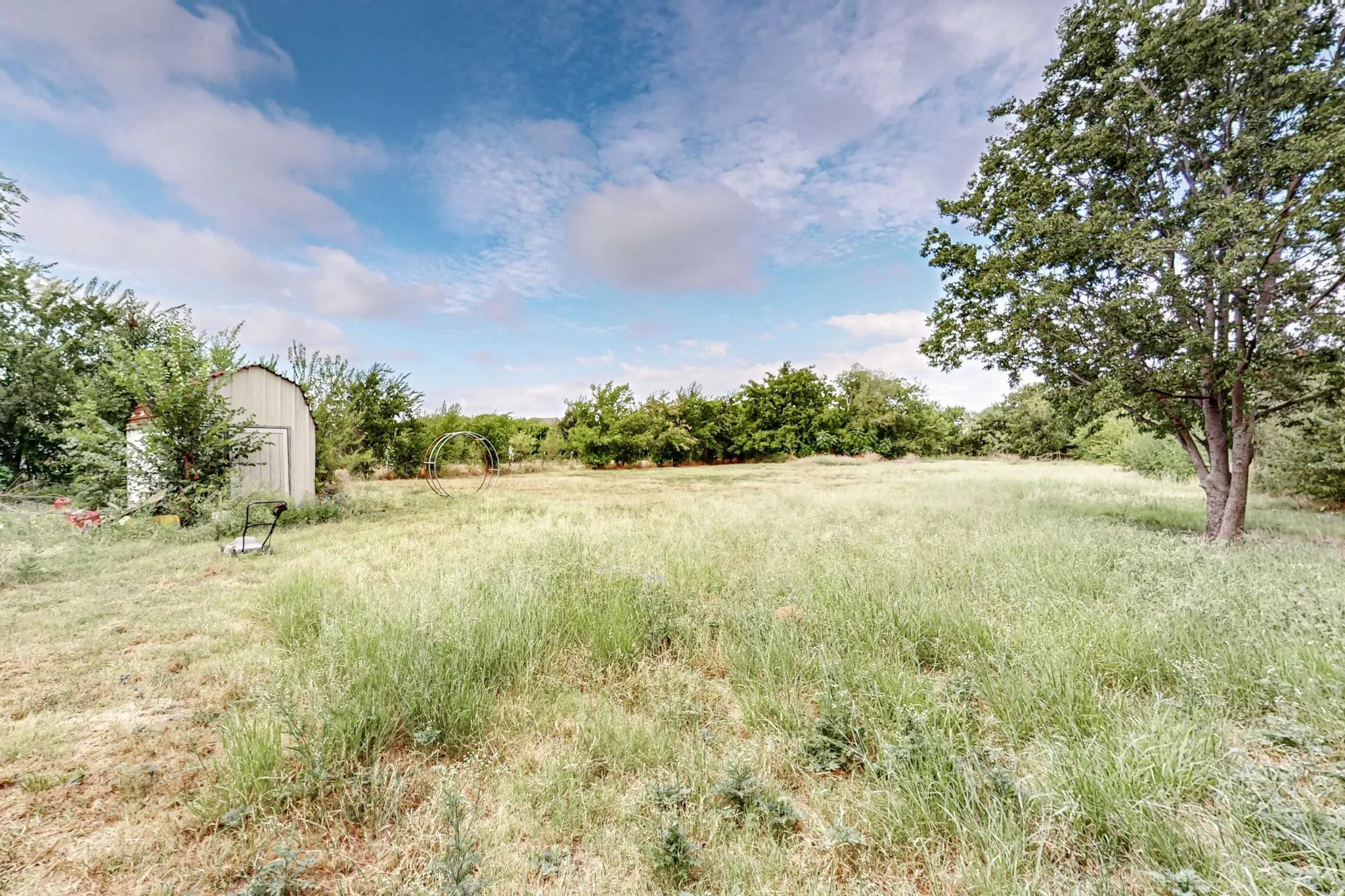 Single Family Residence For Sale in Tarrant County , 6801 Little Ranch Road, North Richland Hills, Texas 76182, 5 Bedrooms, 2 Bathrooms, Garage spaces, 1,883 Sqft, built in 1965, Price $350,000, mls#21346342, Real Estate Agent in North Richland Hills, Homes For Sale in Tarrant county, Homes For Sale in North Richland Hills, Realtor in North Richland Hills Texas, Real Estate Brokerage Independent Realty Texas, Luminita Cordes Realtor
