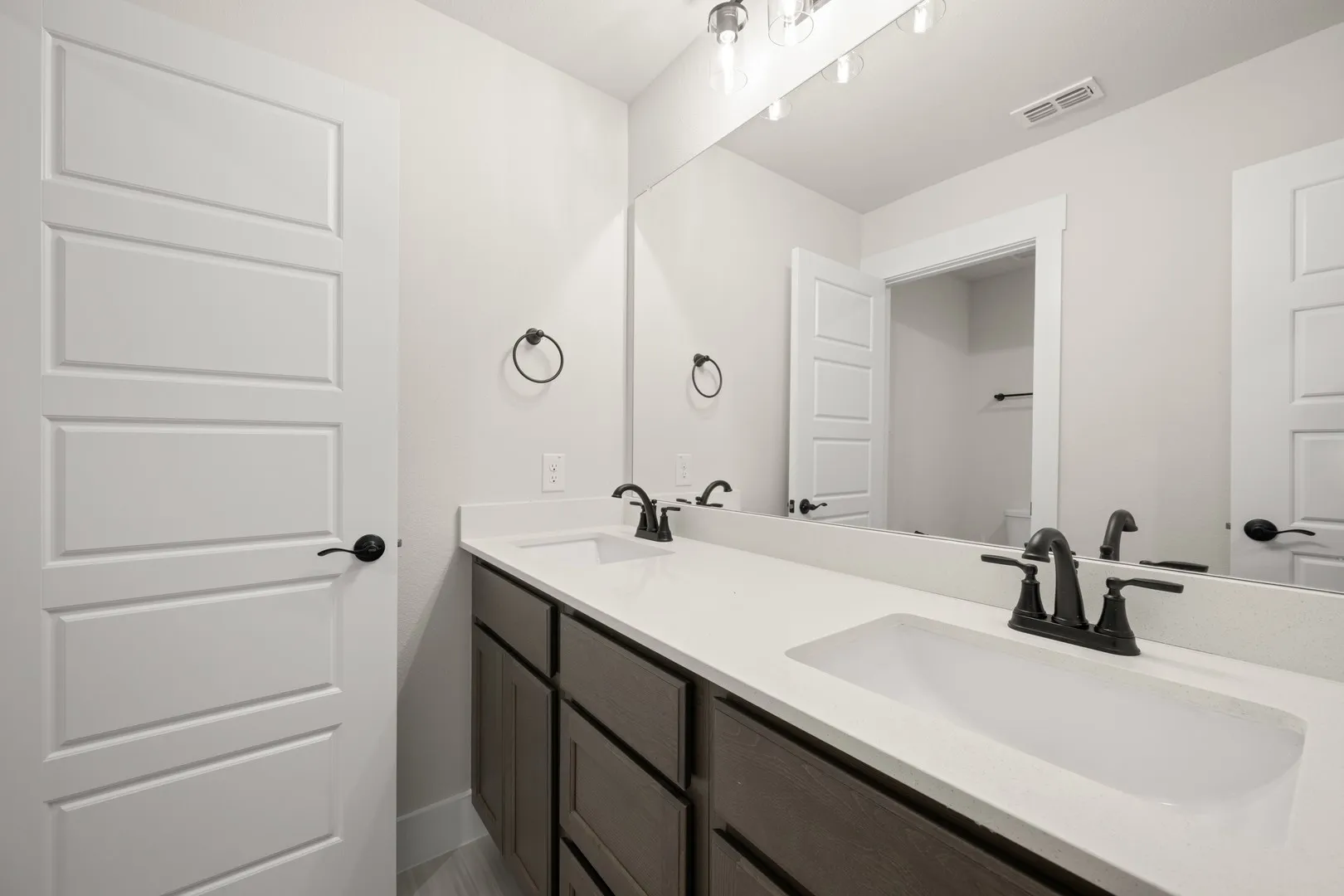 17265 Oxborough- Bathroom-3