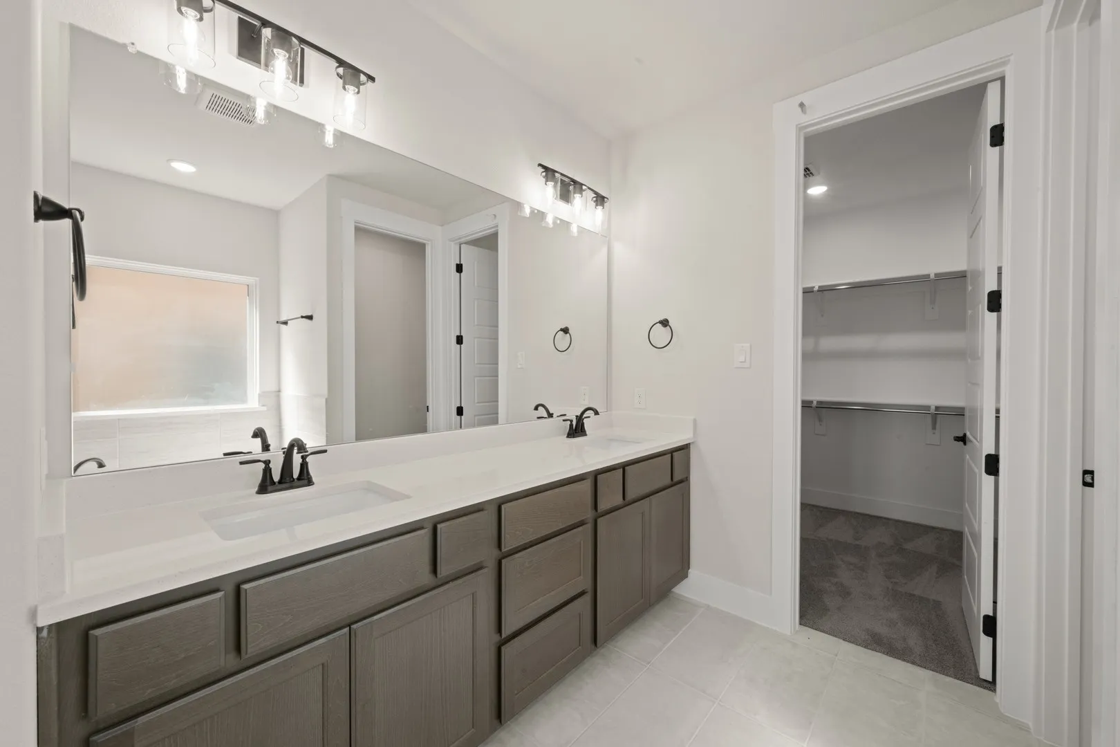 17265 Oxborough- Primary SUite-2