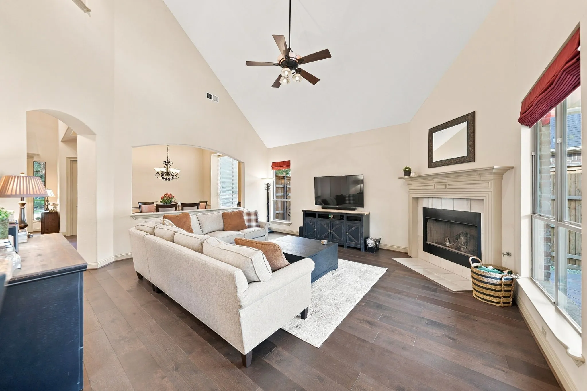 Single Family Residence For Sale in Denton County , 4154 Siena Drive, Frisco, Texas 75033, 4 Bedroom, 4 Bathroom, 2 Garage spaces, 3,655 Sqft, built in 2006, mls#21346367, Real Estate Agent in Frisco, Homes For Sale in Denton county, Homes For Sale in Frisco, Realtor in Frisco Texas, Real Estate Brokerage Independent Realty Texas, Luminita Cordes Realtor