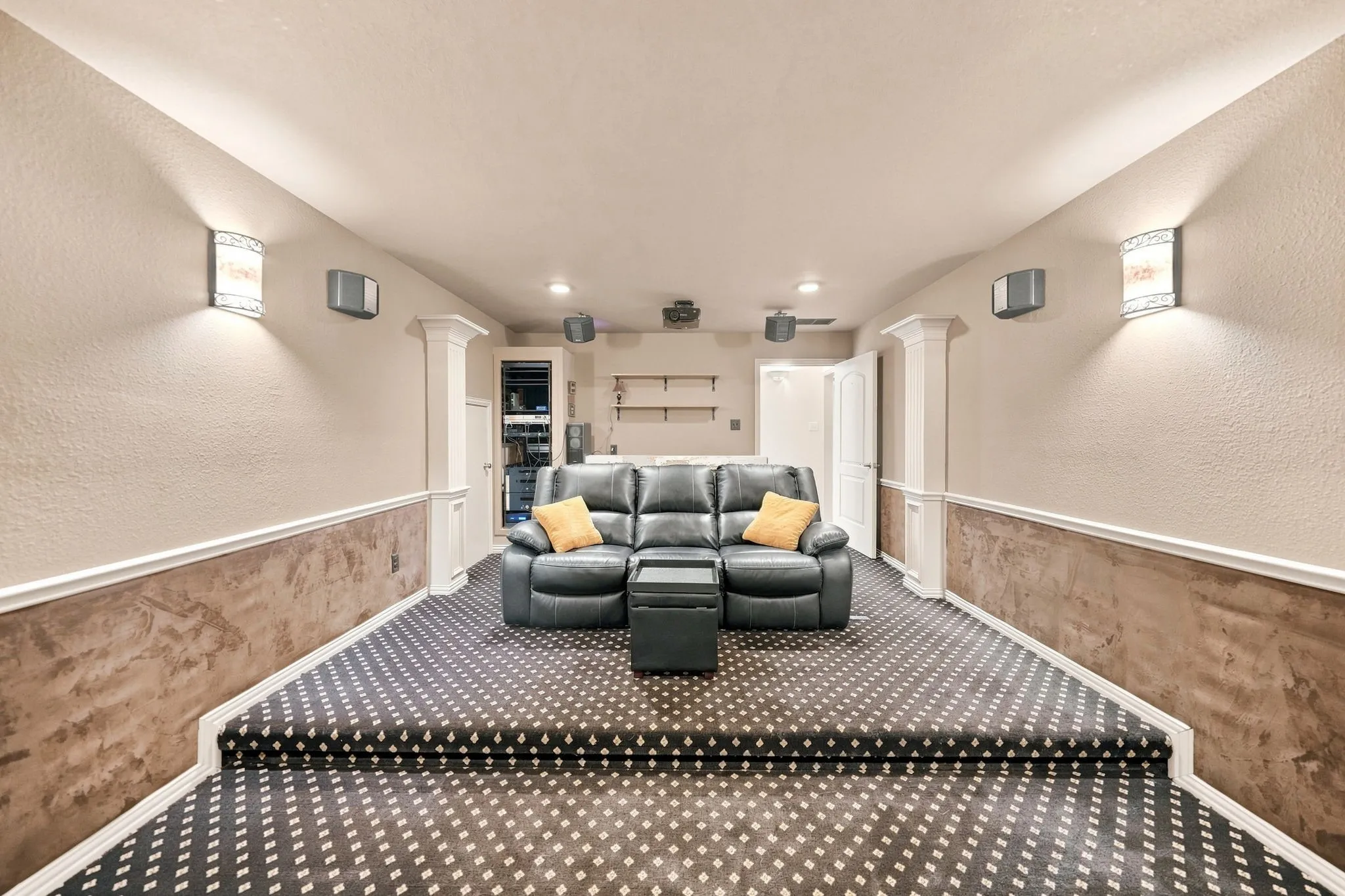 Single Family Residence For Sale in Denton County , 4154 Siena Drive, Frisco, Texas 75033, 4 Bedroom, 4 Bathroom, 2 Garage spaces, 3,655 Sqft, built in 2006, mls#21346367, Real Estate Agent in Frisco, Homes For Sale in Denton county, Homes For Sale in Frisco, Realtor in Frisco Texas, Real Estate Brokerage Independent Realty Texas, Luminita Cordes Realtor