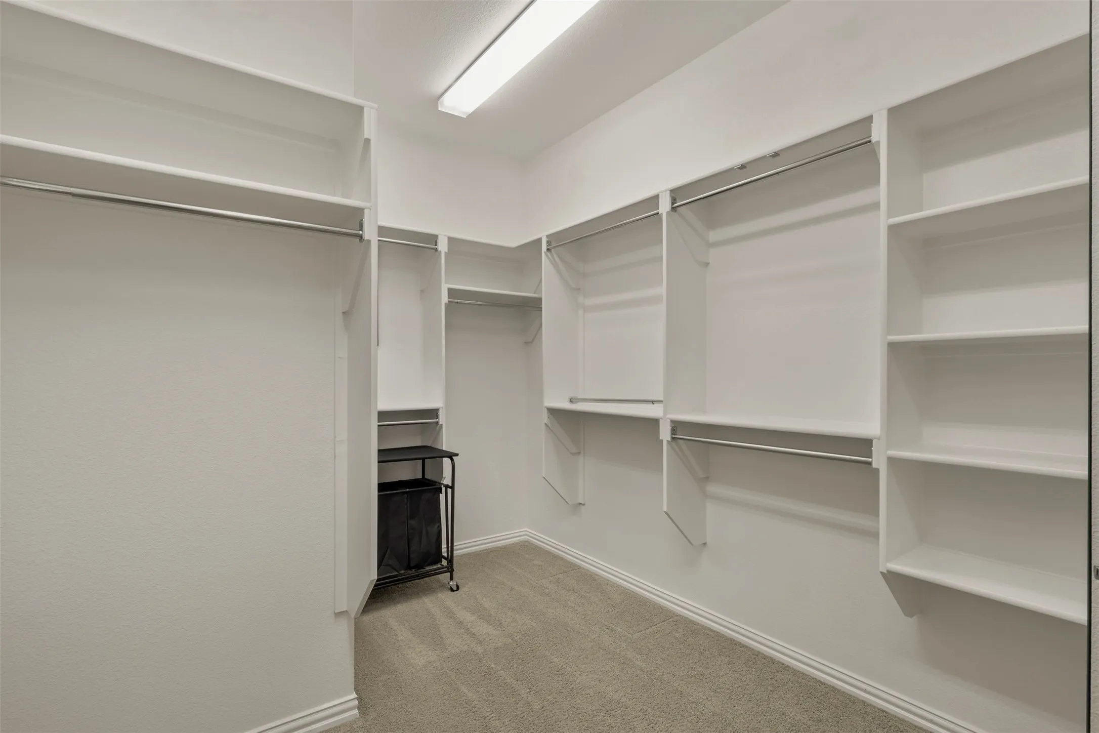 Single Family Residence For Rent in Denton County , 1144 Knoll Street, Little Elm, Texas 76227, 4 Bedroom, 3 Bathroom, 2 Garage spaces, 2,503 Sqft, built in 2020, mls#21346369, Real Estate Agent in Little Elm, Homes For Rent in Denton county, Homes For Rent in Little Elm, Realtor in Little Elm Texas, Real Estate Brokerage Independent Realty Texas, Luminita Cordes Realtor