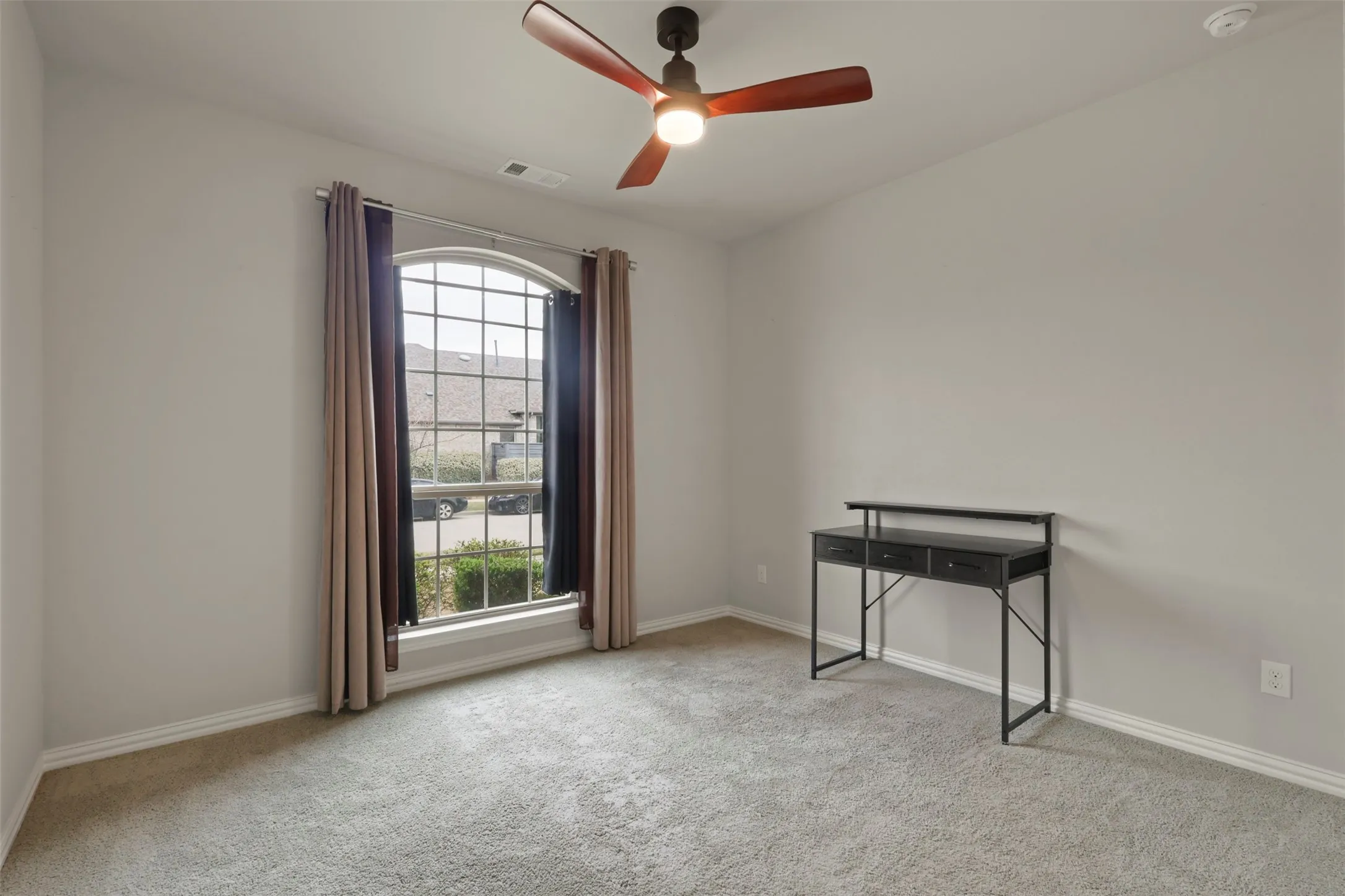 Single Family Residence For Rent in Denton County , 1144 Knoll Street, Little Elm, Texas 76227, 4 Bedroom, 3 Bathroom, 2 Garage spaces, 2,503 Sqft, built in 2020, mls#21346369, Real Estate Agent in Little Elm, Homes For Rent in Denton county, Homes For Rent in Little Elm, Realtor in Little Elm Texas, Real Estate Brokerage Independent Realty Texas, Luminita Cordes Realtor