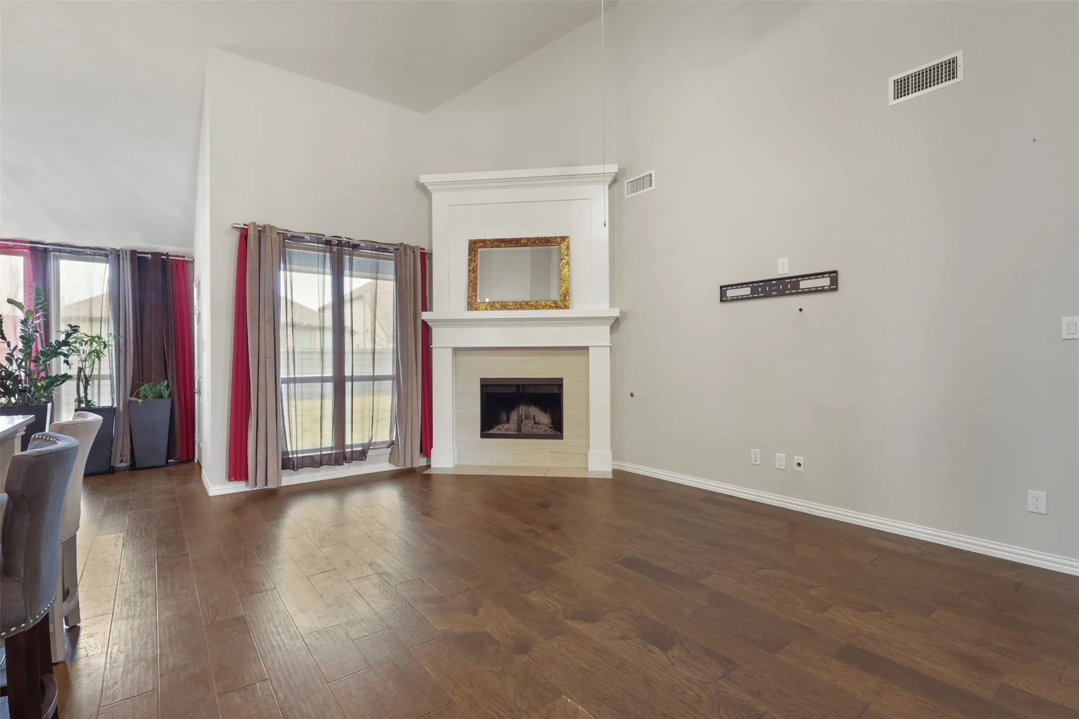 Single Family Residence For Rent in Denton County , 1144 Knoll Street, Little Elm, Texas 76227, 4 Bedroom, 3 Bathroom, 2 Garage spaces, 2,503 Sqft, built in 2020, mls#21346369, Real Estate Agent in Little Elm, Homes For Rent in Denton county, Homes For Rent in Little Elm, Realtor in Little Elm Texas, Real Estate Brokerage Independent Realty Texas, Luminita Cordes Realtor