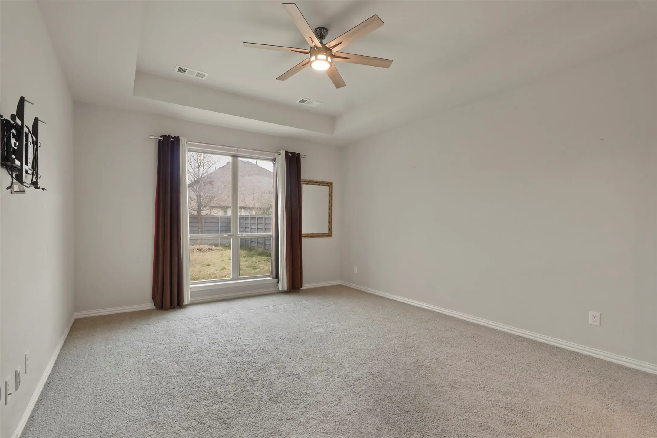 Single Family Residence For Rent in Denton County , 1144 Knoll Street, Little Elm, Texas 76227, 4 Bedroom, 3 Bathroom, 2 Garage spaces, 2,503 Sqft, built in 2020, mls#21346369, Real Estate Agent in Little Elm, Homes For Rent in Denton county, Homes For Rent in Little Elm, Realtor in Little Elm Texas, Real Estate Brokerage Independent Realty Texas, Luminita Cordes Realtor