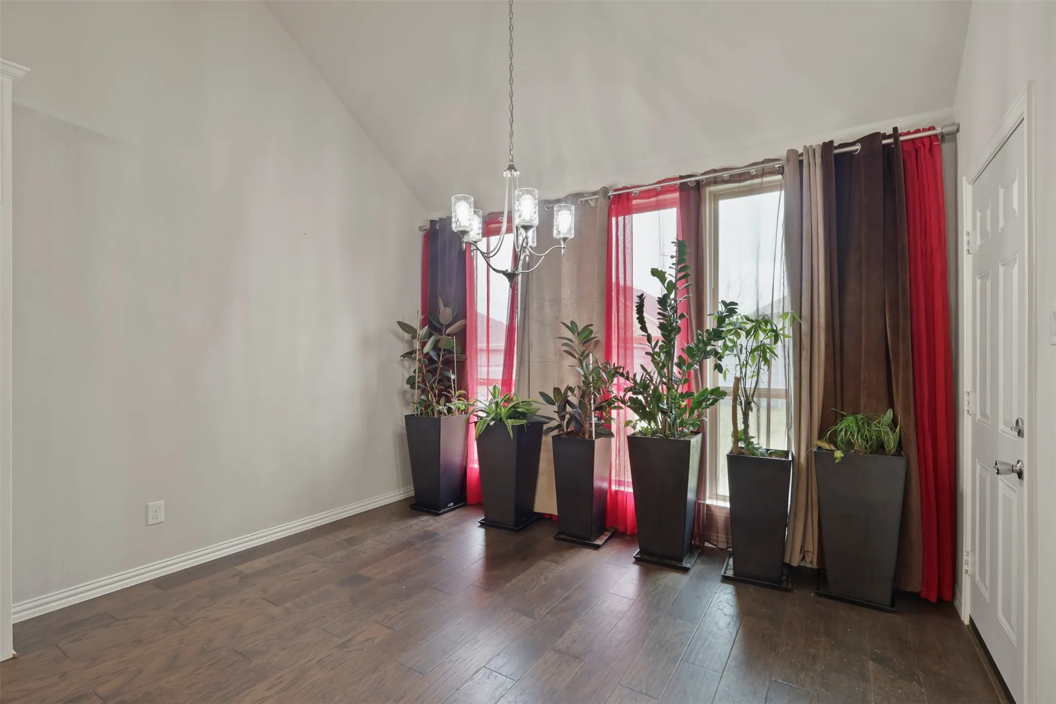 Single Family Residence For Rent in Denton County , 1144 Knoll Street, Little Elm, Texas 76227, 4 Bedroom, 3 Bathroom, 2 Garage spaces, 2,503 Sqft, built in 2020, mls#21346369, Real Estate Agent in Little Elm, Homes For Rent in Denton county, Homes For Rent in Little Elm, Realtor in Little Elm Texas, Real Estate Brokerage Independent Realty Texas, Luminita Cordes Realtor
