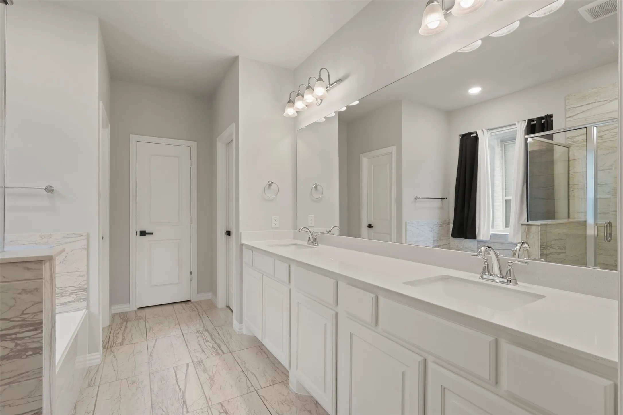 Single Family Residence For Rent in Denton County , 1144 Knoll Street, Little Elm, Texas 76227, 4 Bedroom, 3 Bathroom, 2 Garage spaces, 2,503 Sqft, built in 2020, mls#21346369, Real Estate Agent in Little Elm, Homes For Rent in Denton county, Homes For Rent in Little Elm, Realtor in Little Elm Texas, Real Estate Brokerage Independent Realty Texas, Luminita Cordes Realtor