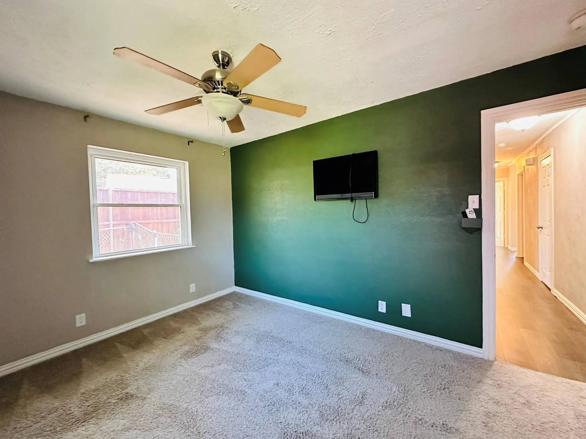 Single Family Residence For Rent in Dallas County , 14255 Queens Chapel Road, Farmers Branch, Texas 75234, 4 Bedrooms, 2 Bathrooms, Garage spaces, 1,548 Sqft, built in 1960, Price $2,300, mls#21346169, Real Estate Agent in Farmers Branch, Homes For Rent in Dallas county, Homes For Rent in Farmers Branch, Realtor in Farmers Branch Texas, Real Estate Brokerage Independent Realty Texas, Luminita Cordes Realtor