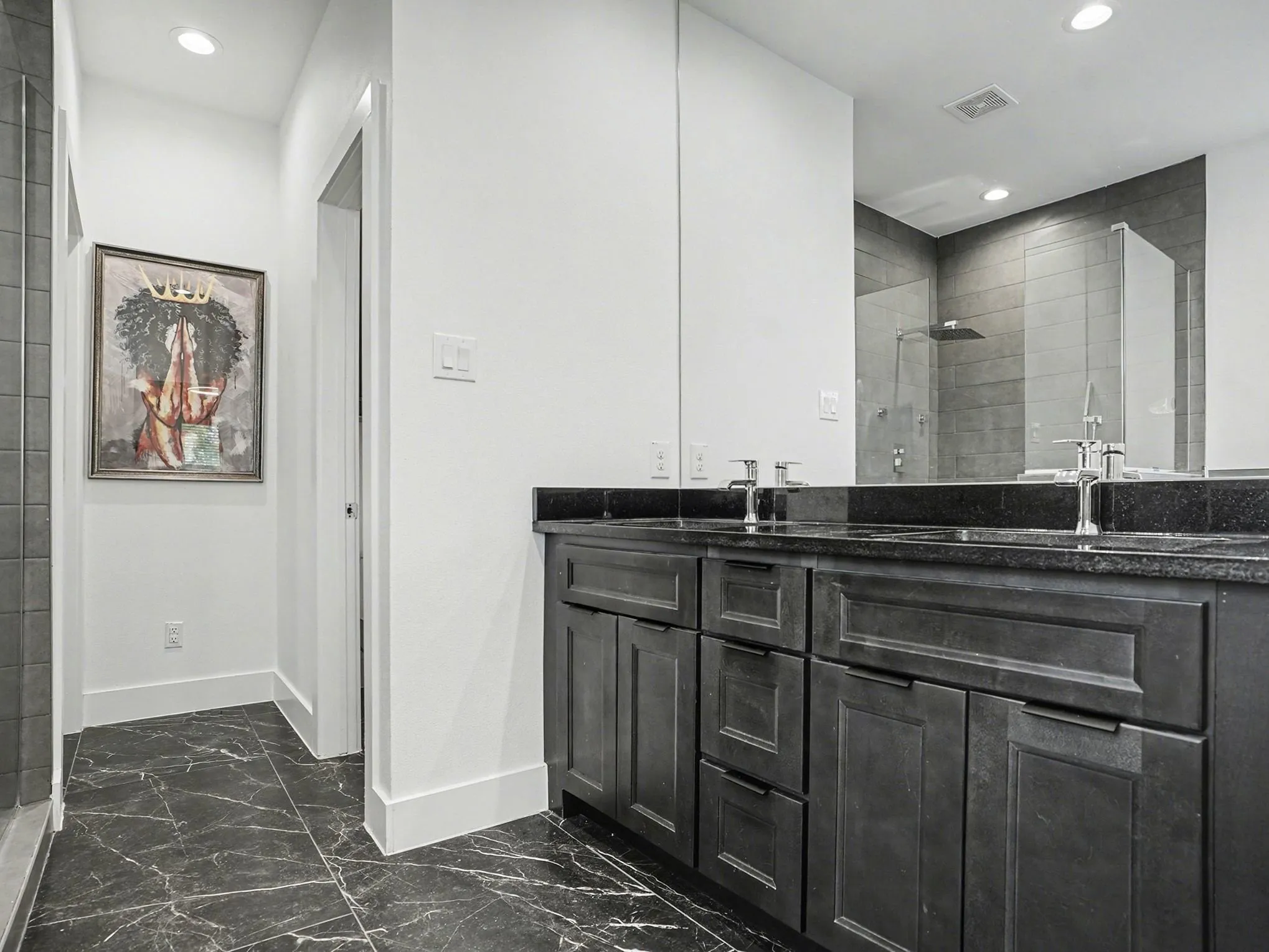 Single Family Residence For Sale in Dallas County , 324 S Main Street, Cedar Hill, Texas 75104, 4 Bedroom, 3 Bathroom, 2 Garage spaces, 2,513 Sqft, built in 2023, mls#21343401, Real Estate Agent in Cedar Hill, Homes For Sale in Dallas county, Homes For Sale in Cedar Hill, Realtor in Cedar Hill Texas, Real Estate Brokerage Independent Realty Texas, Luminita Cordes Realtor