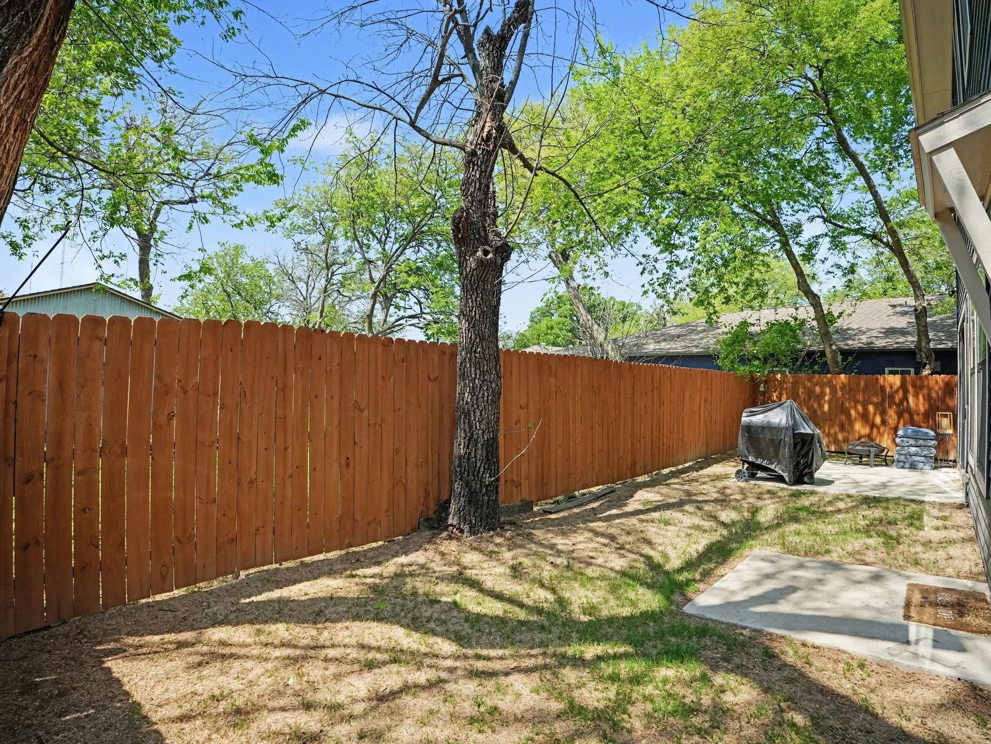 Single Family Residence For Sale in Dallas County , 324 S Main Street, Cedar Hill, Texas 75104, 4 Bedroom, 3 Bathroom, 2 Garage spaces, 2,513 Sqft, built in 2023, mls#21343401, Real Estate Agent in Cedar Hill, Homes For Sale in Dallas county, Homes For Sale in Cedar Hill, Realtor in Cedar Hill Texas, Real Estate Brokerage Independent Realty Texas, Luminita Cordes Realtor