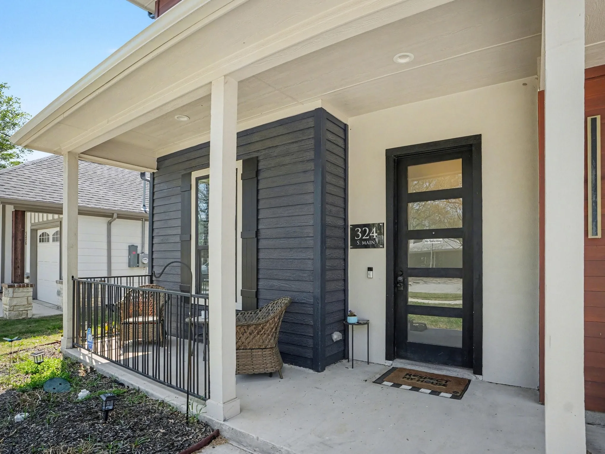 Single Family Residence For Sale in Dallas County , 324 S Main Street, Cedar Hill, Texas 75104, 4 Bedroom, 3 Bathroom, 2 Garage spaces, 2,513 Sqft, built in 2023, mls#21343401, Real Estate Agent in Cedar Hill, Homes For Sale in Dallas county, Homes For Sale in Cedar Hill, Realtor in Cedar Hill Texas, Real Estate Brokerage Independent Realty Texas, Luminita Cordes Realtor