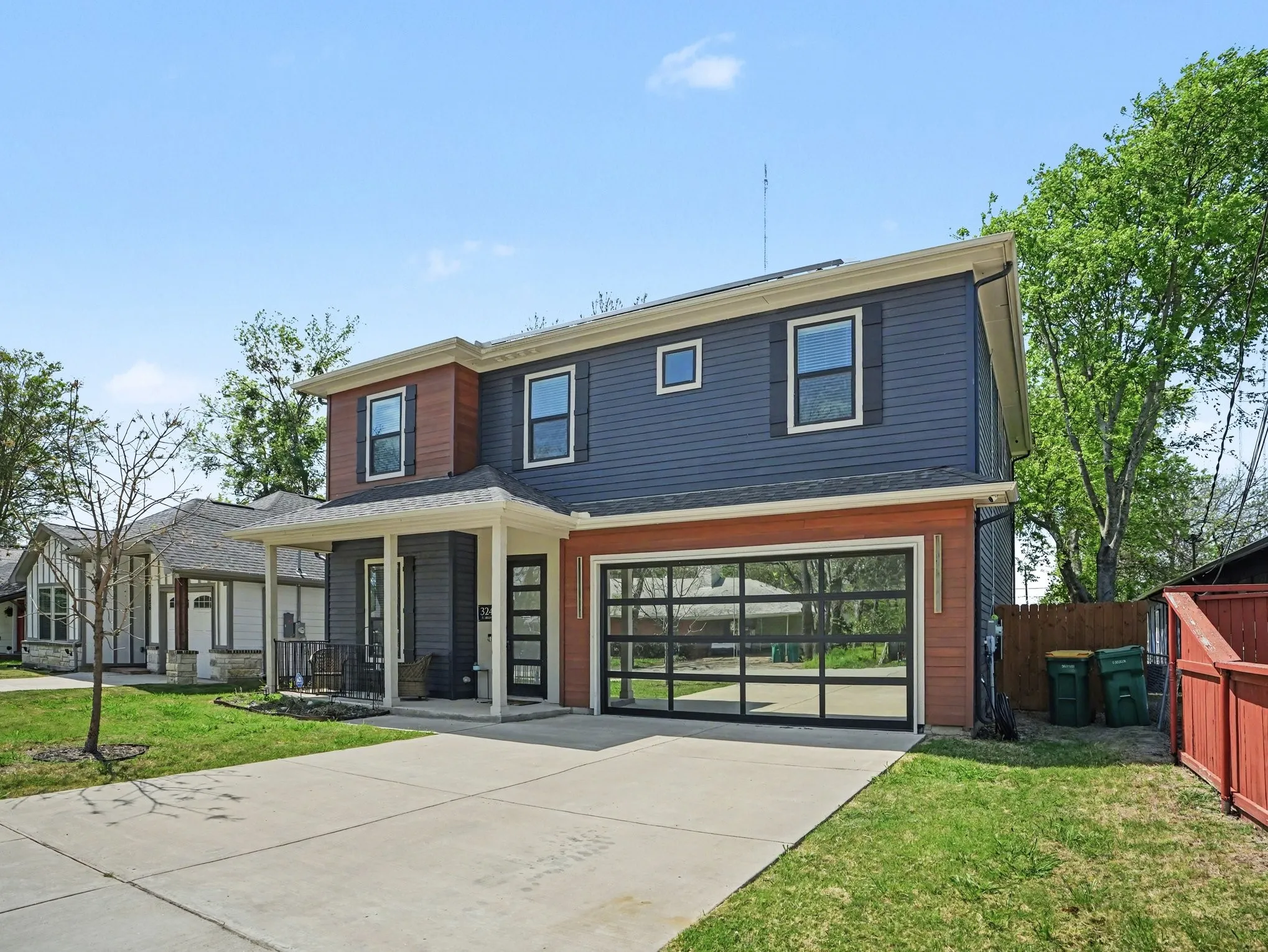 Single Family Residence For Sale in Dallas County , 324 S Main Street, Cedar Hill, Texas 75104, 4 Bedroom, 3 Bathroom, 2 Garage spaces, 2,513 Sqft, built in 2023, mls#21343401, Real Estate Agent in Cedar Hill, Homes For Sale in Dallas county, Homes For Sale in Cedar Hill, Realtor in Cedar Hill Texas, Real Estate Brokerage Independent Realty Texas, Luminita Cordes Realtor