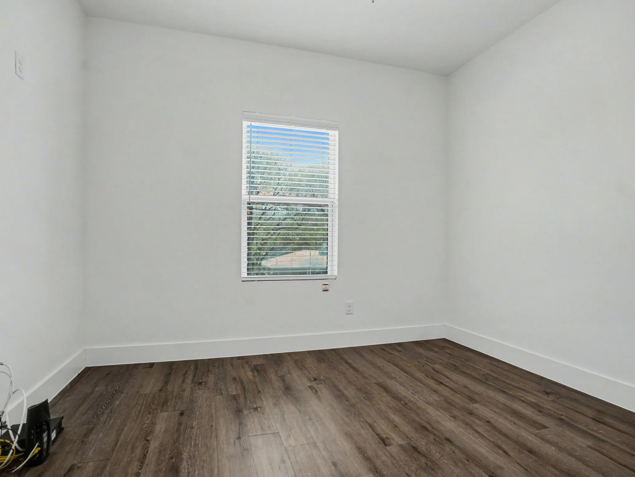 Single Family Residence For Sale in Dallas County , 324 S Main Street, Cedar Hill, Texas 75104, 4 Bedroom, 3 Bathroom, 2 Garage spaces, 2,513 Sqft, built in 2023, mls#21343401, Real Estate Agent in Cedar Hill, Homes For Sale in Dallas county, Homes For Sale in Cedar Hill, Realtor in Cedar Hill Texas, Real Estate Brokerage Independent Realty Texas, Luminita Cordes Realtor