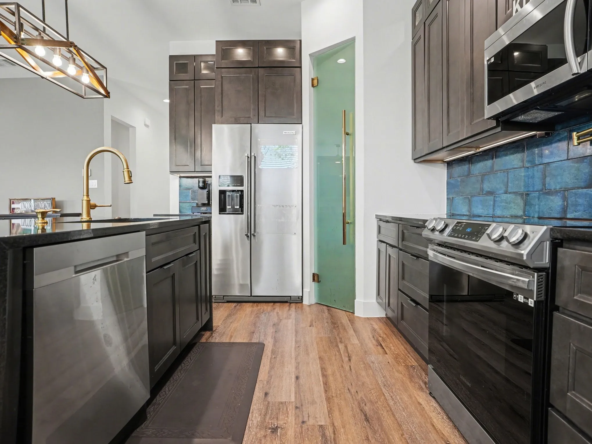 Single Family Residence For Sale in Dallas County , 324 S Main Street, Cedar Hill, Texas 75104, 4 Bedroom, 3 Bathroom, 2 Garage spaces, 2,513 Sqft, built in 2023, mls#21343401, Real Estate Agent in Cedar Hill, Homes For Sale in Dallas county, Homes For Sale in Cedar Hill, Realtor in Cedar Hill Texas, Real Estate Brokerage Independent Realty Texas, Luminita Cordes Realtor