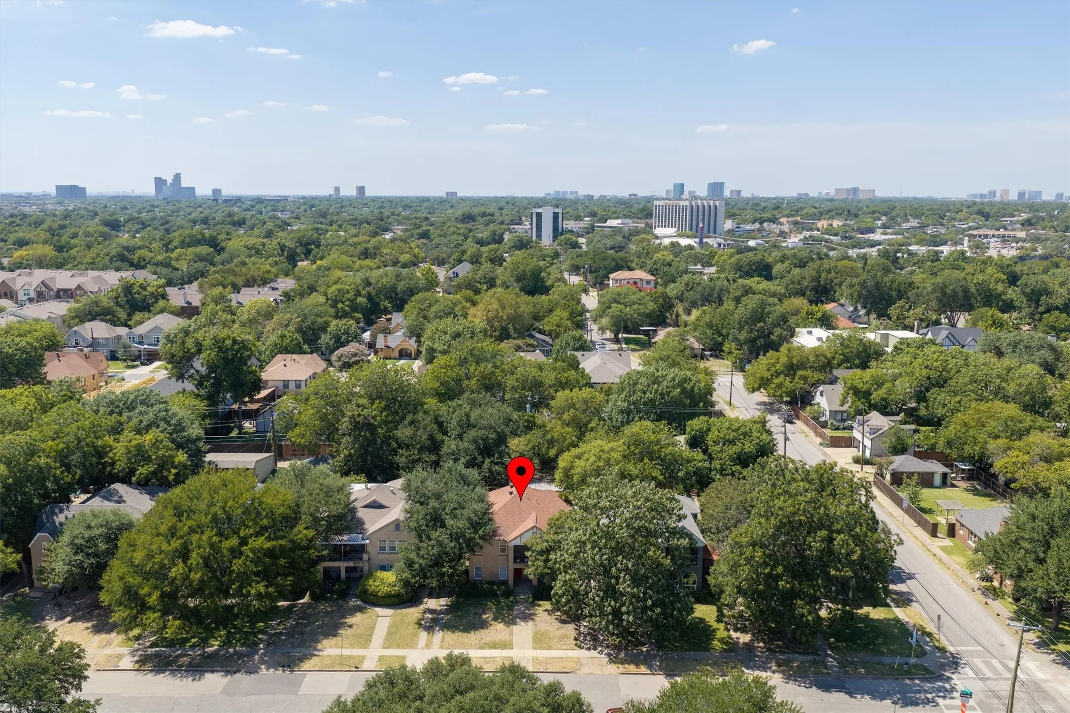Duplex For Rent in Dallas County , 6131 Reiger Ave Avenue, Dallas, Texas 75214, 2 Bedroom, 1 Bathroom, Garage spaces, 1,229 Sqft, built in 1929, mls#21346355, Real Estate Agent in Dallas, Homes For Rent in Dallas county, Homes For Rent in Dallas, Realtor in Dallas Texas, Real Estate Brokerage Independent Realty Texas, Luminita Cordes Realtor
