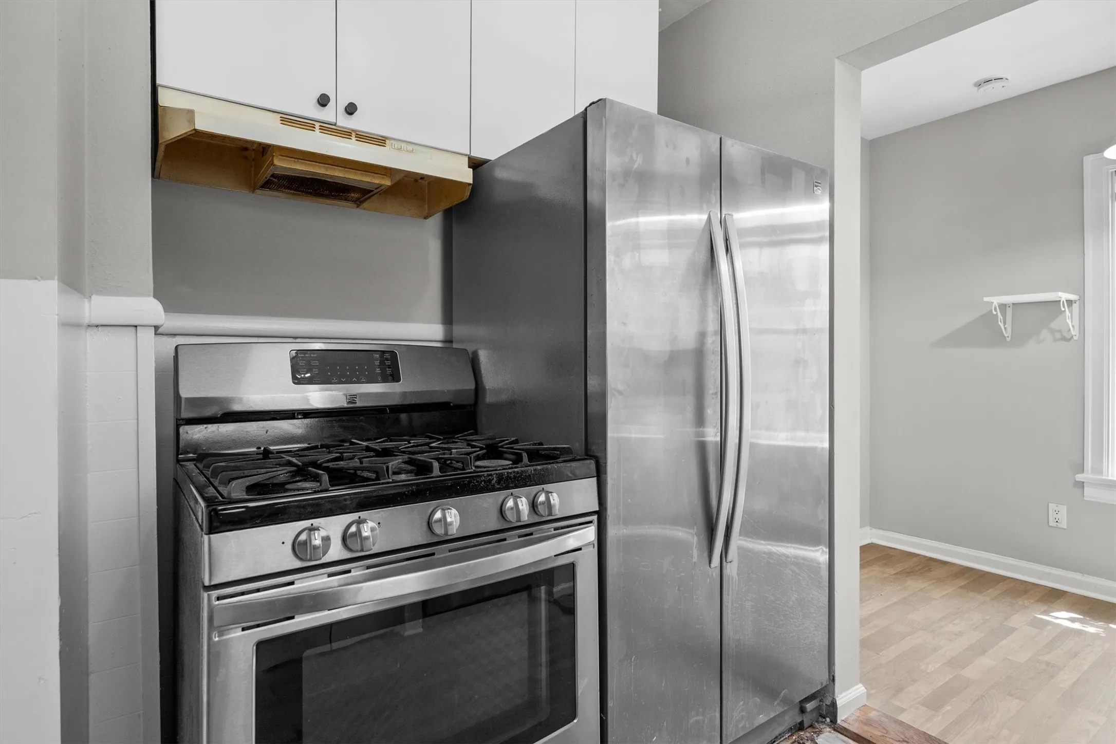 Duplex For Rent in Dallas County , 6131 Reiger Ave Avenue, Dallas, Texas 75214, 2 Bedroom, 1 Bathroom, Garage spaces, 1,229 Sqft, built in 1929, mls#21346355, Real Estate Agent in Dallas, Homes For Rent in Dallas county, Homes For Rent in Dallas, Realtor in Dallas Texas, Real Estate Brokerage Independent Realty Texas, Luminita Cordes Realtor