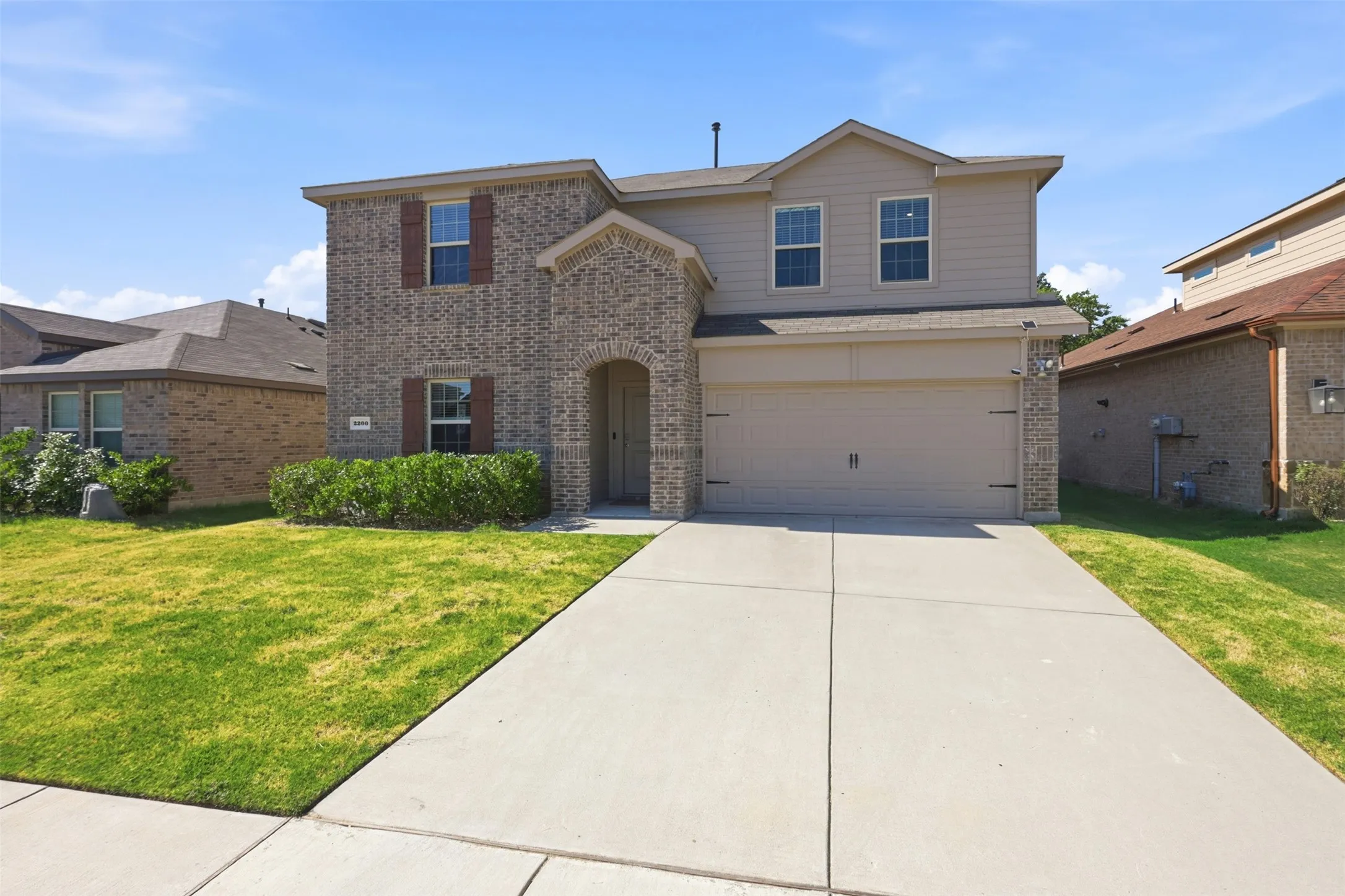 Single Family Residence For Sale in Denton County , 2200 Rustling Oaks Drive, Denton, Texas 76209, 4 Bedroom, 3 Bathroom, 2 Garage spaces, 2,600 Sqft, built in 2022, mls#21345705, Real Estate Agent in Denton, Homes For Sale in Denton county, Homes For Sale in Denton, Realtor in Denton Texas, Real Estate Brokerage Independent Realty Texas, Luminita Cordes Realtor