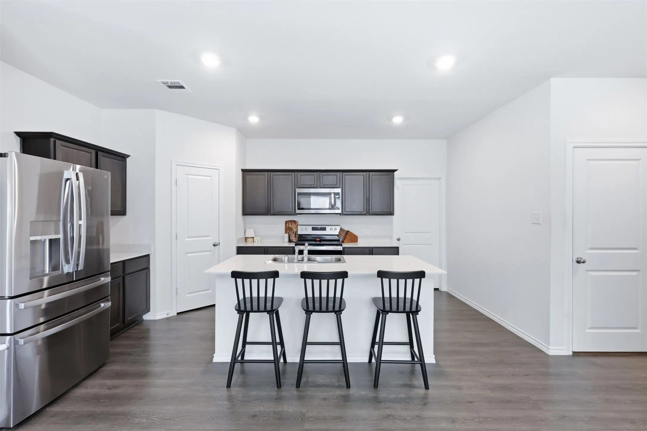 Single Family Residence For Sale in Denton County , 2200 Rustling Oaks Drive, Denton, Texas 76209, 4 Bedroom, 3 Bathroom, 2 Garage spaces, 2,600 Sqft, built in 2022, mls#21345705, Real Estate Agent in Denton, Homes For Sale in Denton county, Homes For Sale in Denton, Realtor in Denton Texas, Real Estate Brokerage Independent Realty Texas, Luminita Cordes Realtor