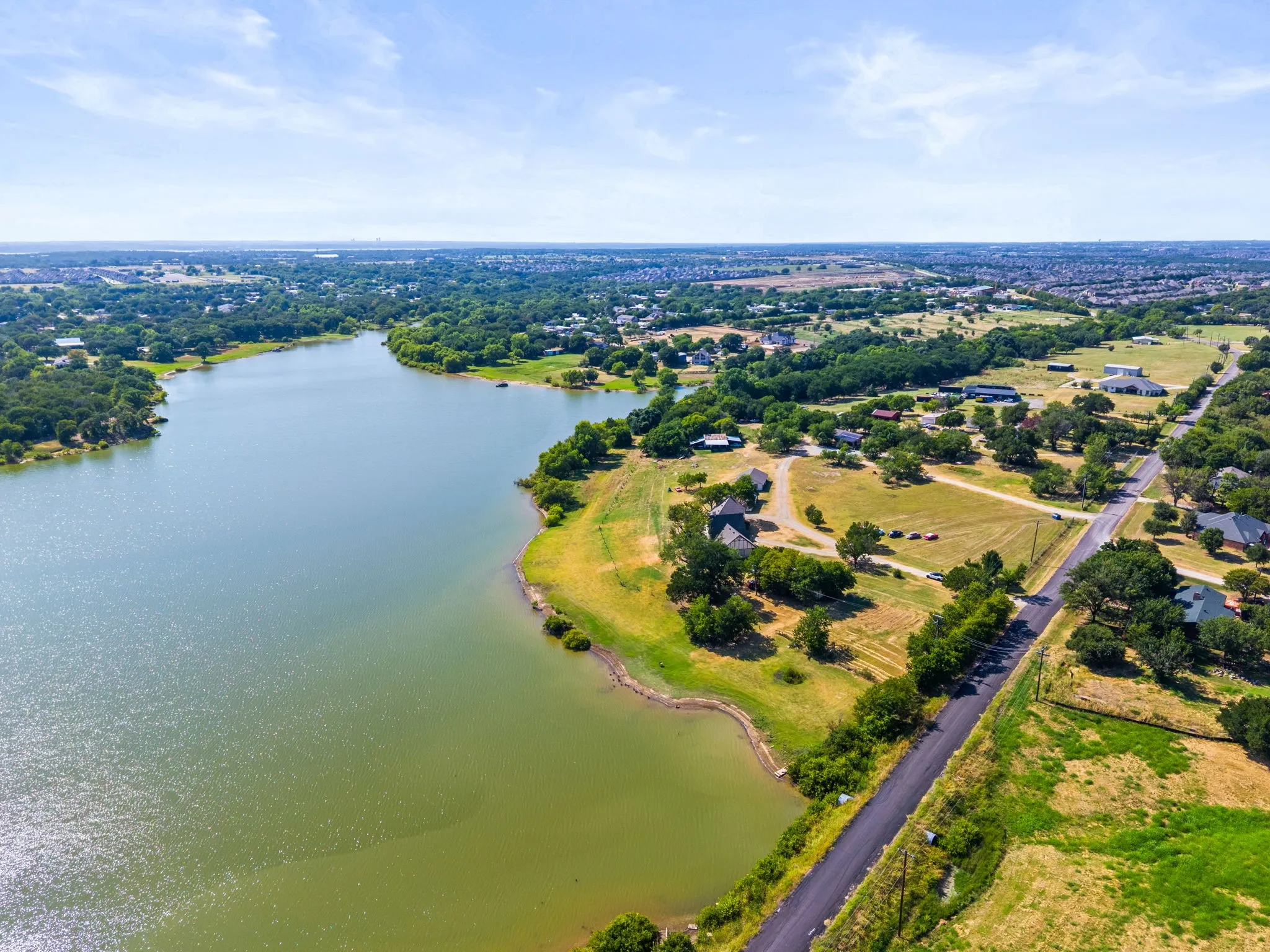 Single Family Residence For Sale in Denton County , 1113 Shahan Prairie Road, Little Elm, Texas 75068, 5 Bedroom, 3 Bathroom, 8 Garage spaces, 3,356 Sqft, built in 1963, mls#21346038, Real Estate Agent in Little Elm, Homes For Sale in Denton county, Homes For Sale in Little Elm, Realtor in Little Elm Texas, Real Estate Brokerage Independent Realty Texas, Luminita Cordes Realtor
