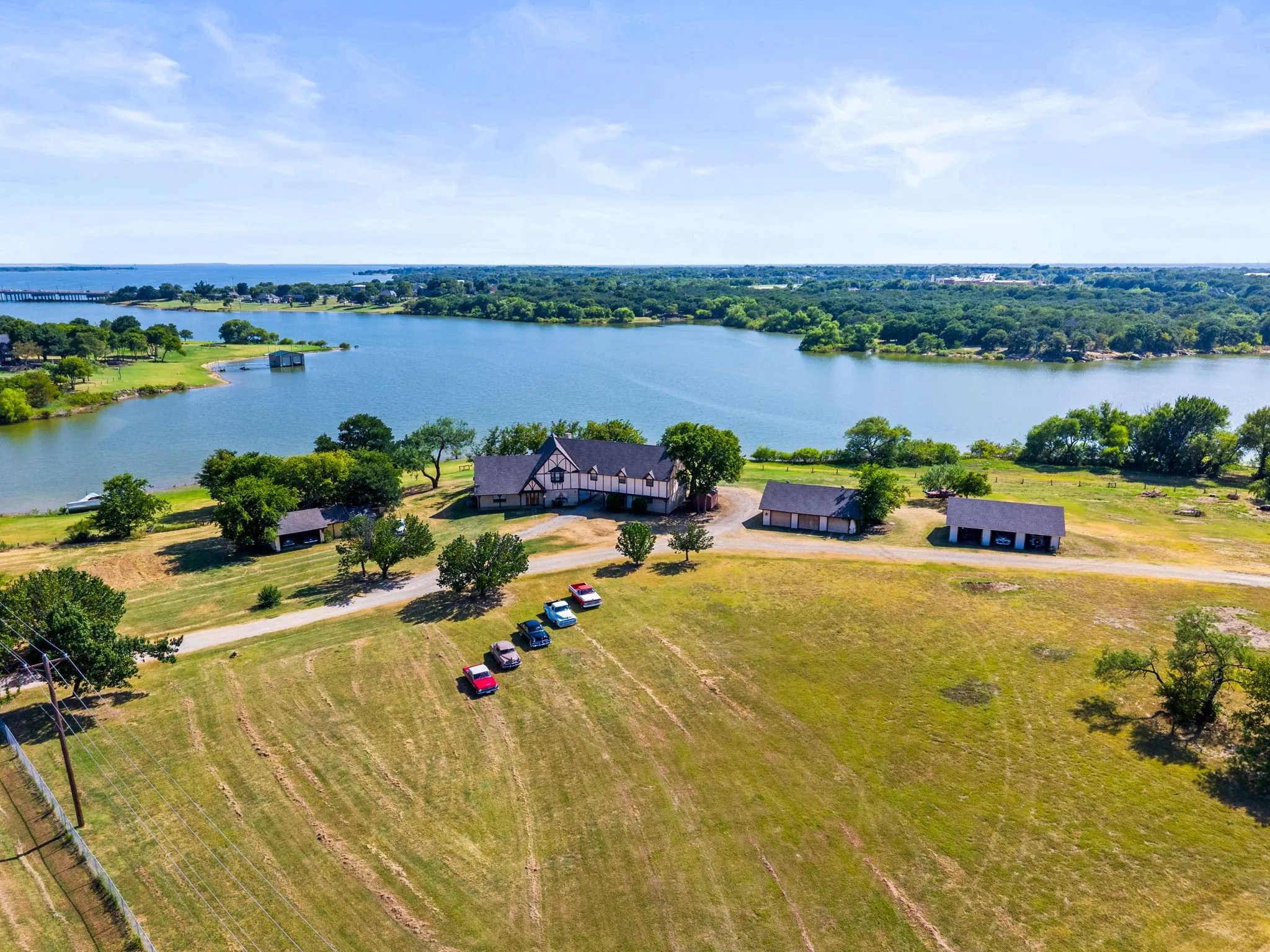 Single Family Residence For Sale in Denton County , 1113 Shahan Prairie Road, Little Elm, Texas 75068, 5 Bedroom, 3 Bathroom, 8 Garage spaces, 3,356 Sqft, built in 1963, mls#21346038, Real Estate Agent in Little Elm, Homes For Sale in Denton county, Homes For Sale in Little Elm, Realtor in Little Elm Texas, Real Estate Brokerage Independent Realty Texas, Luminita Cordes Realtor