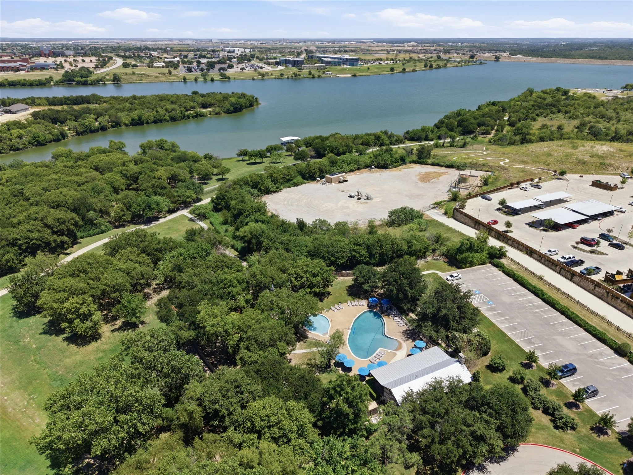 Single Family Residence For Sale in Tarrant County , 5616 Salt Springs Drive, Fort Worth, Texas 76179, 4 Bedroom, 3 Bathroom, 2 Garage spaces, 2,910 Sqft, built in 2019, mls#21346213, Real Estate Agent in Fort Worth, Homes For Sale in Tarrant county, Homes For Sale in Fort Worth, Realtor in Fort Worth Texas, Real Estate Brokerage Independent Realty Texas, Luminita Cordes Realtor