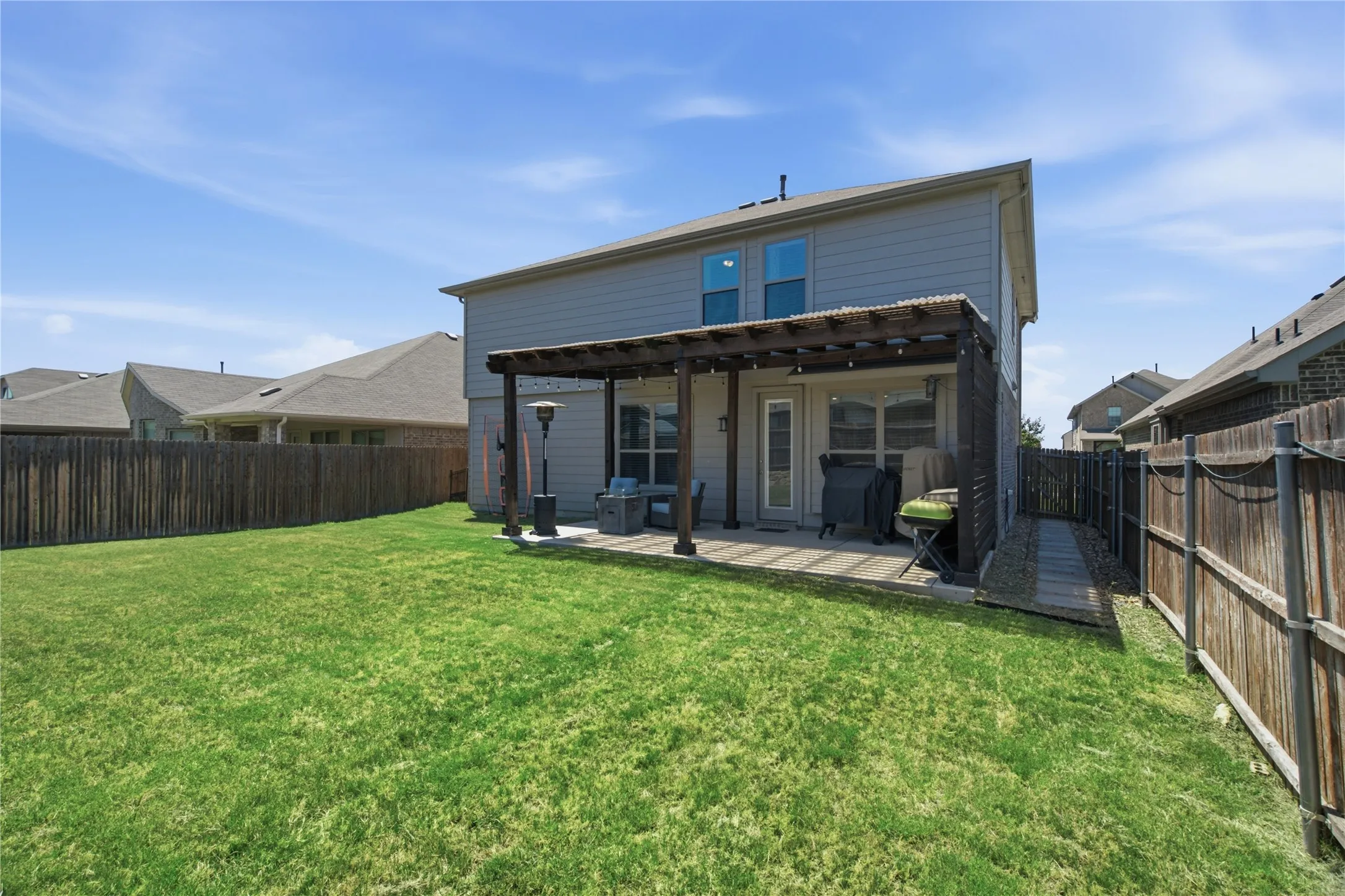 Single Family Residence For Sale in Tarrant County , 5616 Salt Springs Drive, Fort Worth, Texas 76179, 4 Bedroom, 3 Bathroom, 2 Garage spaces, 2,910 Sqft, built in 2019, mls#21346213, Real Estate Agent in Fort Worth, Homes For Sale in Tarrant county, Homes For Sale in Fort Worth, Realtor in Fort Worth Texas, Real Estate Brokerage Independent Realty Texas, Luminita Cordes Realtor
