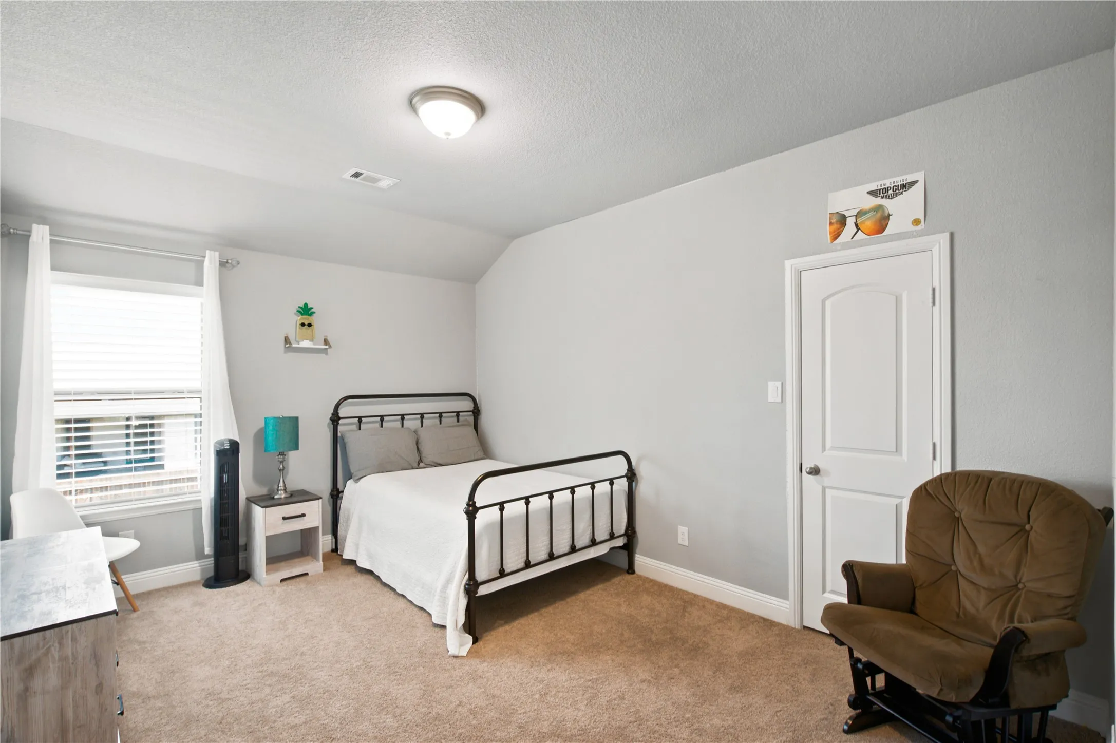 Single Family Residence For Sale in Tarrant County , 5616 Salt Springs Drive, Fort Worth, Texas 76179, 4 Bedroom, 3 Bathroom, 2 Garage spaces, 2,910 Sqft, built in 2019, mls#21346213, Real Estate Agent in Fort Worth, Homes For Sale in Tarrant county, Homes For Sale in Fort Worth, Realtor in Fort Worth Texas, Real Estate Brokerage Independent Realty Texas, Luminita Cordes Realtor