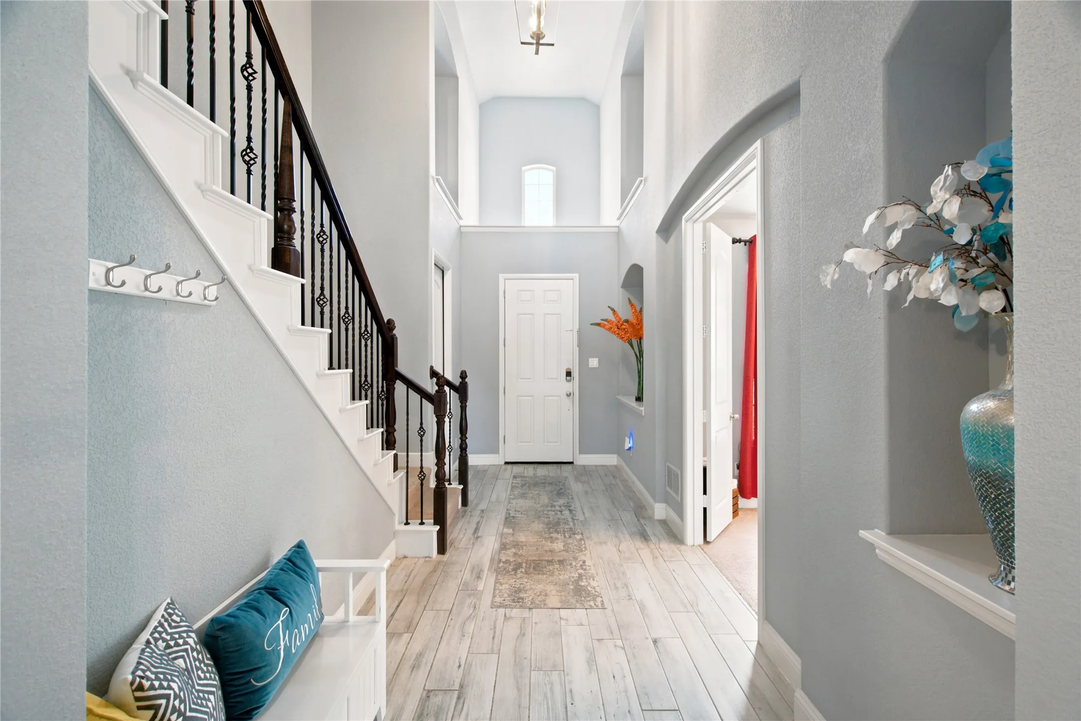 Single Family Residence For Sale in Tarrant County , 5616 Salt Springs Drive, Fort Worth, Texas 76179, 4 Bedroom, 3 Bathroom, 2 Garage spaces, 2,910 Sqft, built in 2019, mls#21346213, Real Estate Agent in Fort Worth, Homes For Sale in Tarrant county, Homes For Sale in Fort Worth, Realtor in Fort Worth Texas, Real Estate Brokerage Independent Realty Texas, Luminita Cordes Realtor