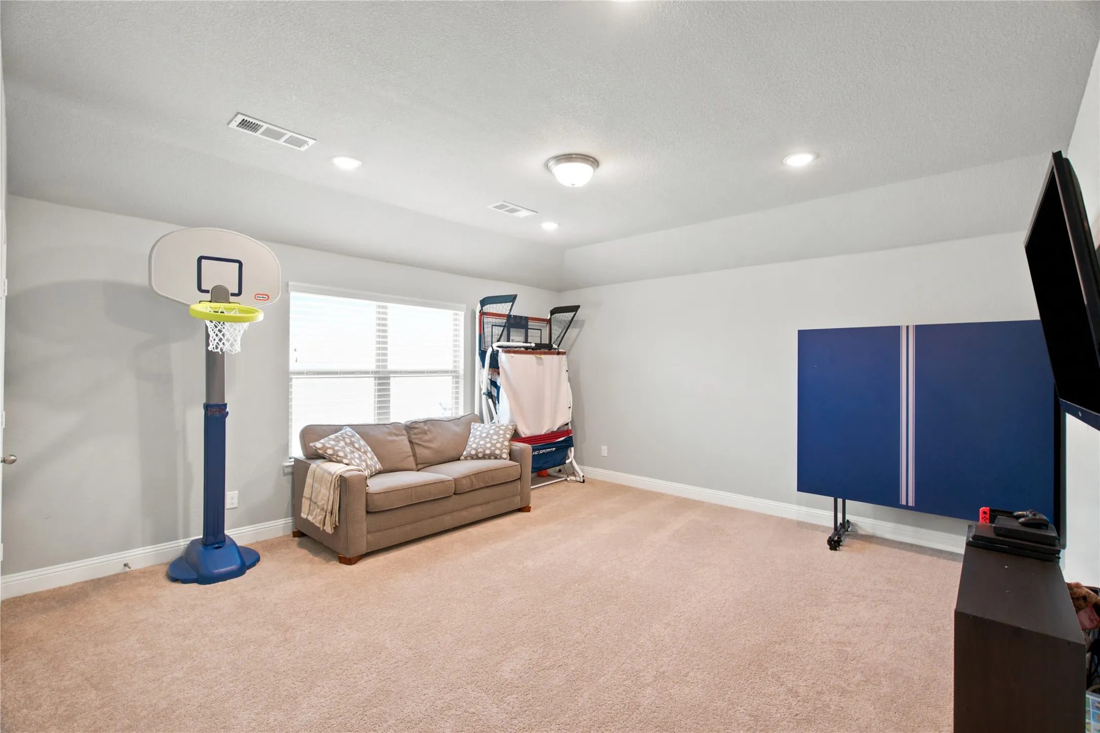 Single Family Residence For Sale in Tarrant County , 5616 Salt Springs Drive, Fort Worth, Texas 76179, 4 Bedroom, 3 Bathroom, 2 Garage spaces, 2,910 Sqft, built in 2019, mls#21346213, Real Estate Agent in Fort Worth, Homes For Sale in Tarrant county, Homes For Sale in Fort Worth, Realtor in Fort Worth Texas, Real Estate Brokerage Independent Realty Texas, Luminita Cordes Realtor