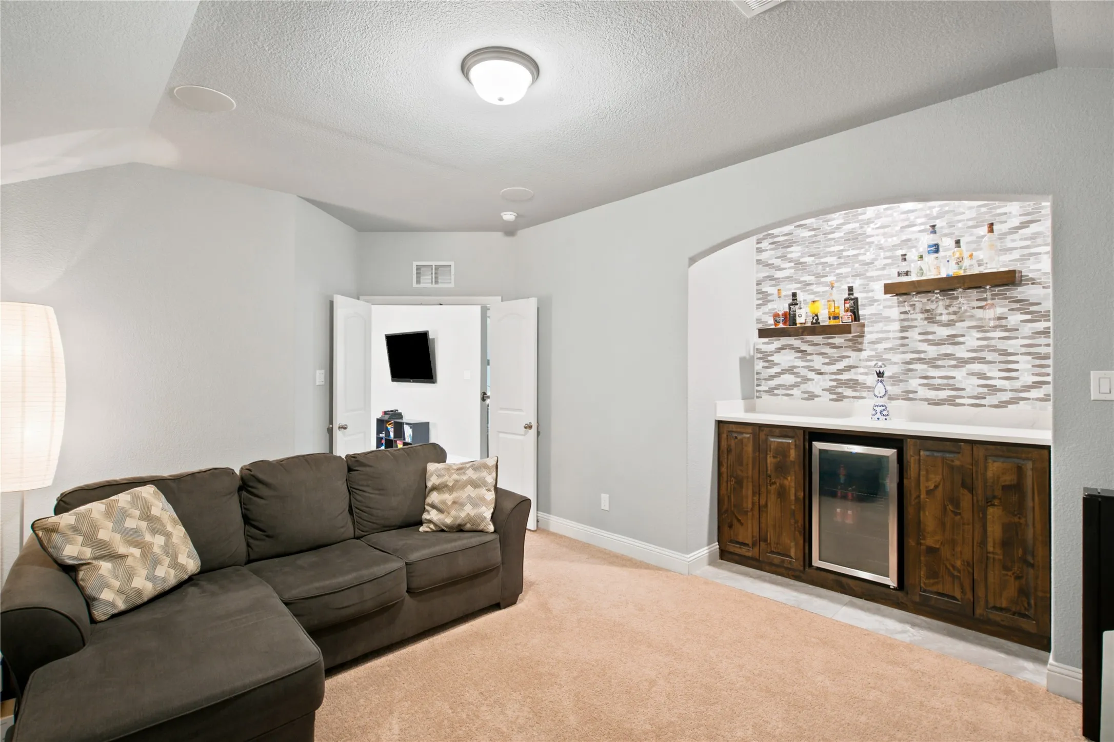 Single Family Residence For Sale in Tarrant County , 5616 Salt Springs Drive, Fort Worth, Texas 76179, 4 Bedroom, 3 Bathroom, 2 Garage spaces, 2,910 Sqft, built in 2019, mls#21346213, Real Estate Agent in Fort Worth, Homes For Sale in Tarrant county, Homes For Sale in Fort Worth, Realtor in Fort Worth Texas, Real Estate Brokerage Independent Realty Texas, Luminita Cordes Realtor