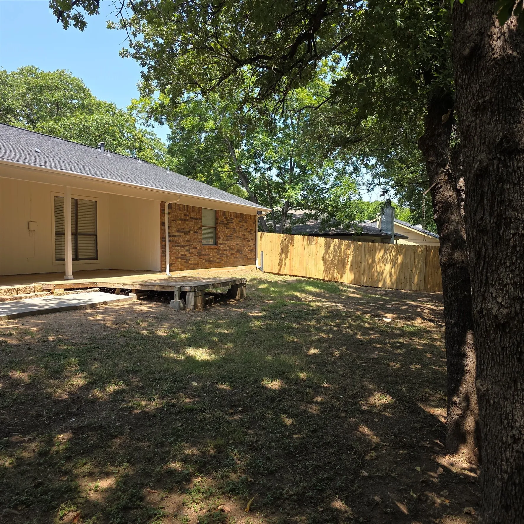 Single Family Residence For Sale in Tarrant County , 5525 Parliament Drive, Arlington, Texas 76017, 3 Bedroom, 2 Bathroom, 2 Garage spaces, 1,567 Sqft, built in 1980, mls#21346330, Real Estate Agent in Arlington, Homes For Sale in Tarrant county, Homes For Sale in Arlington, Realtor in Arlington Texas, Real Estate Brokerage Independent Realty Texas, Luminita Cordes Realtor