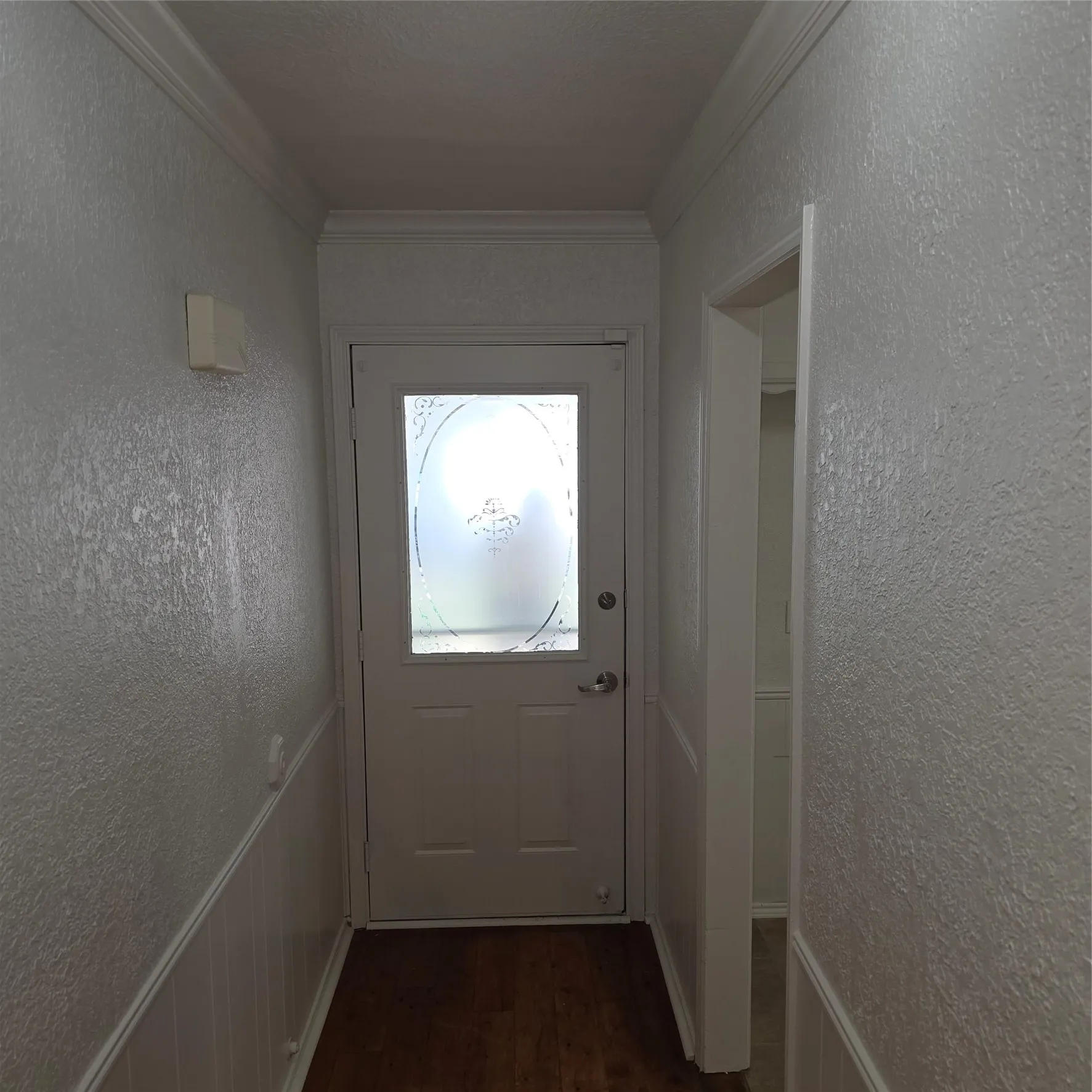 Single Family Residence For Sale in Tarrant County , 5525 Parliament Drive, Arlington, Texas 76017, 3 Bedroom, 2 Bathroom, 2 Garage spaces, 1,567 Sqft, built in 1980, mls#21346330, Real Estate Agent in Arlington, Homes For Sale in Tarrant county, Homes For Sale in Arlington, Realtor in Arlington Texas, Real Estate Brokerage Independent Realty Texas, Luminita Cordes Realtor