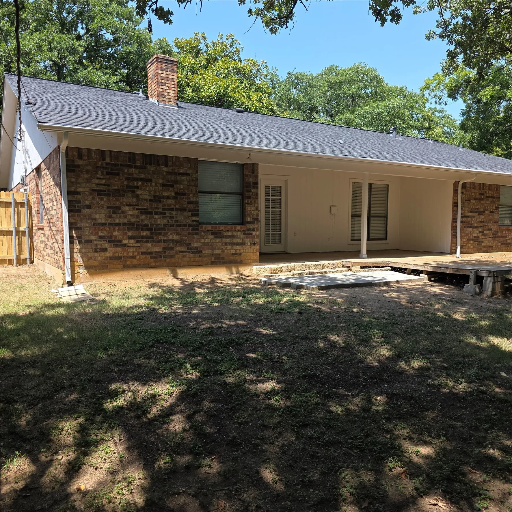Single Family Residence For Sale in Tarrant County , 5525 Parliament Drive, Arlington, Texas 76017, 3 Bedroom, 2 Bathroom, 2 Garage spaces, 1,567 Sqft, built in 1980, mls#21346330, Real Estate Agent in Arlington, Homes For Sale in Tarrant county, Homes For Sale in Arlington, Realtor in Arlington Texas, Real Estate Brokerage Independent Realty Texas, Luminita Cordes Realtor
