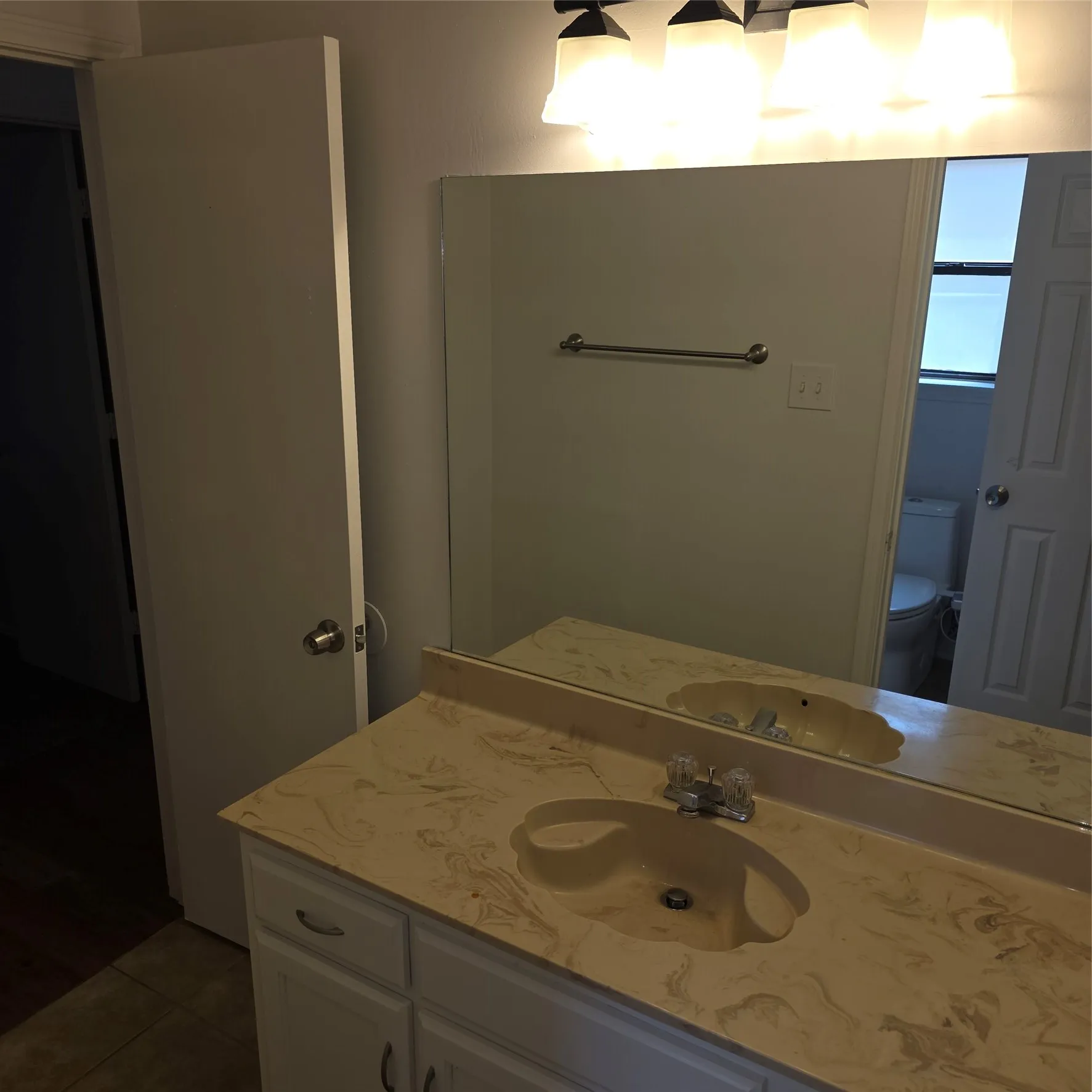 Single Family Residence For Sale in Tarrant County , 5525 Parliament Drive, Arlington, Texas 76017, 3 Bedroom, 2 Bathroom, 2 Garage spaces, 1,567 Sqft, built in 1980, mls#21346330, Real Estate Agent in Arlington, Homes For Sale in Tarrant county, Homes For Sale in Arlington, Realtor in Arlington Texas, Real Estate Brokerage Independent Realty Texas, Luminita Cordes Realtor