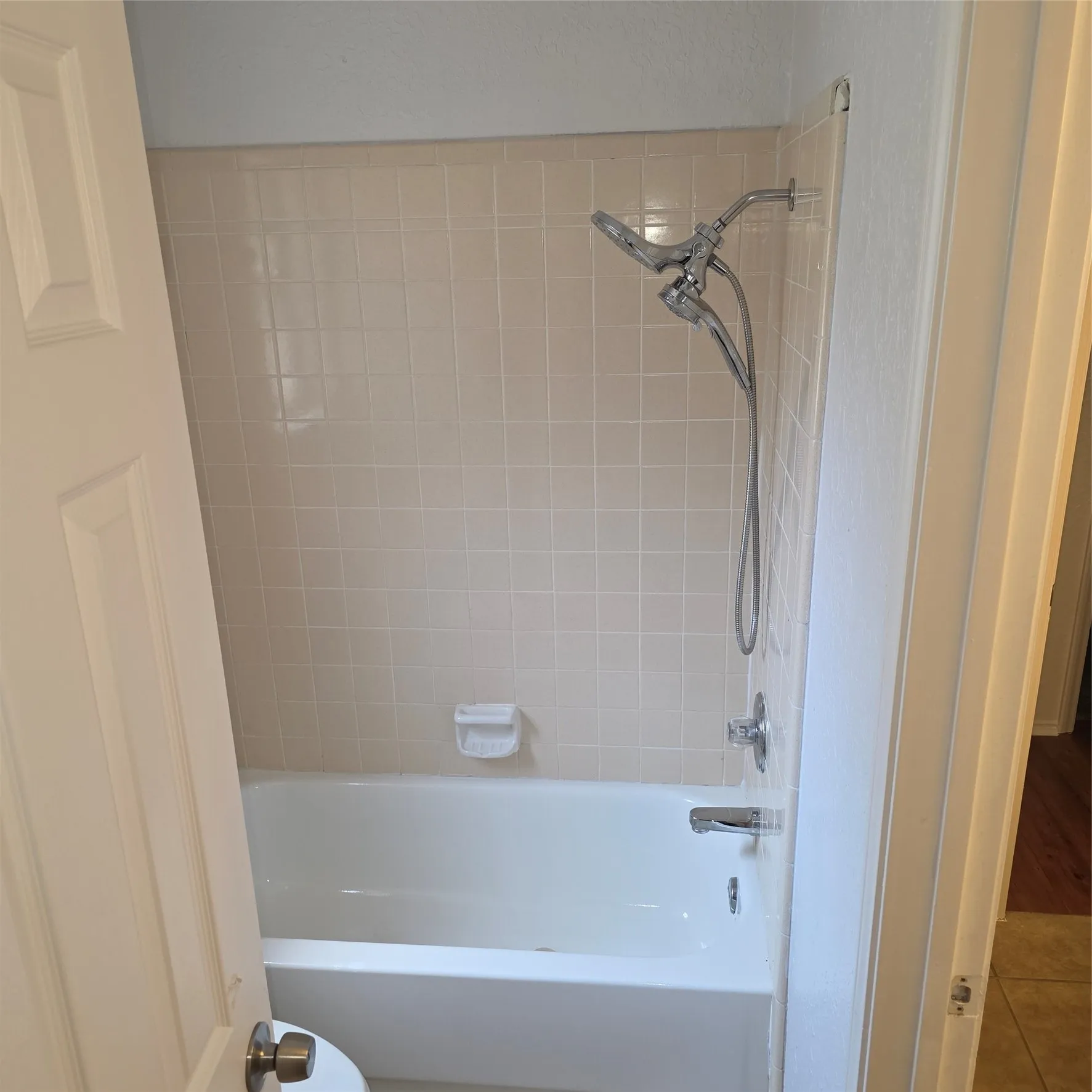 Single Family Residence For Sale in Tarrant County , 5525 Parliament Drive, Arlington, Texas 76017, 3 Bedroom, 2 Bathroom, 2 Garage spaces, 1,567 Sqft, built in 1980, mls#21346330, Real Estate Agent in Arlington, Homes For Sale in Tarrant county, Homes For Sale in Arlington, Realtor in Arlington Texas, Real Estate Brokerage Independent Realty Texas, Luminita Cordes Realtor