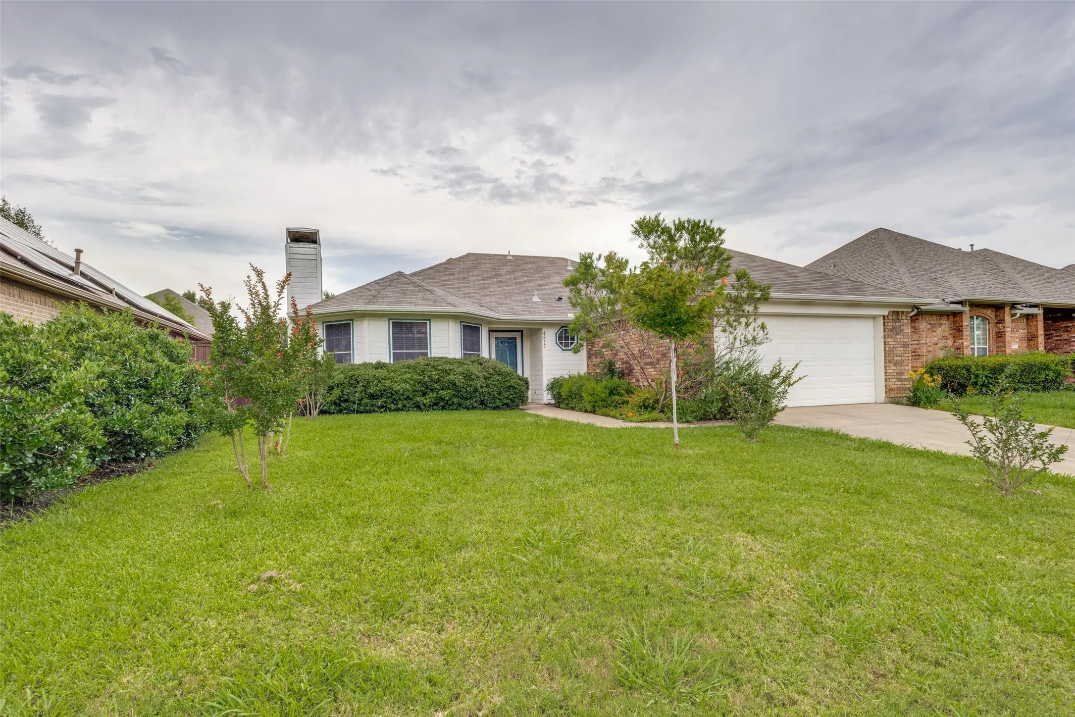 Single Family Residence For Rent in Grayson County , 4817 Hara Lane, Sherman, Texas 75092, 3 Bedroom, 2 Bathroom, 2 Garage spaces, 1,482 Sqft, built in 1993, mls#21346396, Real Estate Agent in Sherman, Homes For Rent in Grayson county, Homes For Rent in Sherman, Realtor in Sherman Texas, Real Estate Brokerage Independent Realty Texas, Luminita Cordes Realtor