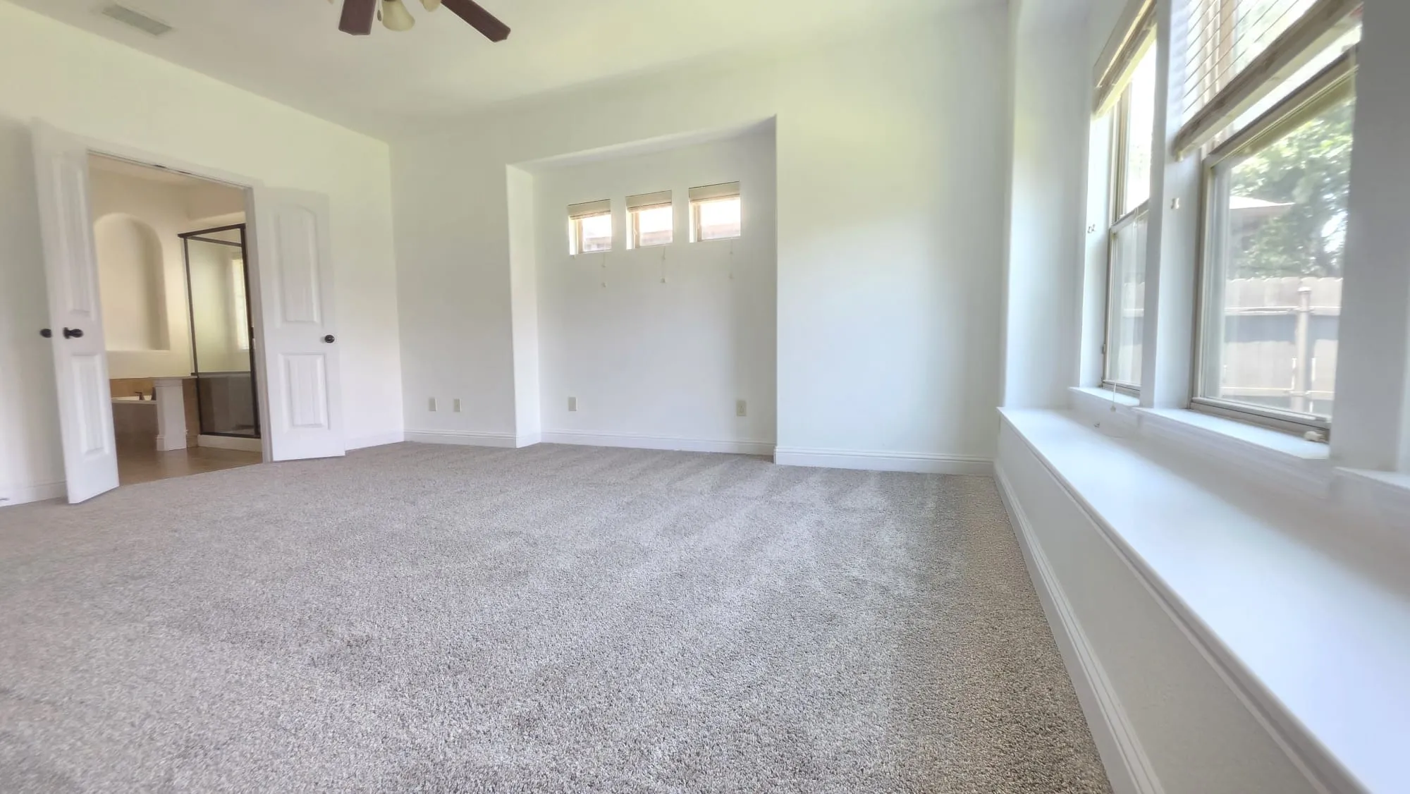 Single Family Residence For Rent in Tarrant County , 11516 Round Leaf Drive, Fort Worth, Texas 76244, 4 Bedroom, 3 Bathroom, 2 Garage spaces, 2,633 Sqft, built in 2008, mls#21346398, Real Estate Agent in Fort Worth, Homes For Rent in Tarrant county, Homes For Rent in Fort Worth, Realtor in Fort Worth Texas, Real Estate Brokerage Independent Realty Texas, Luminita Cordes Realtor